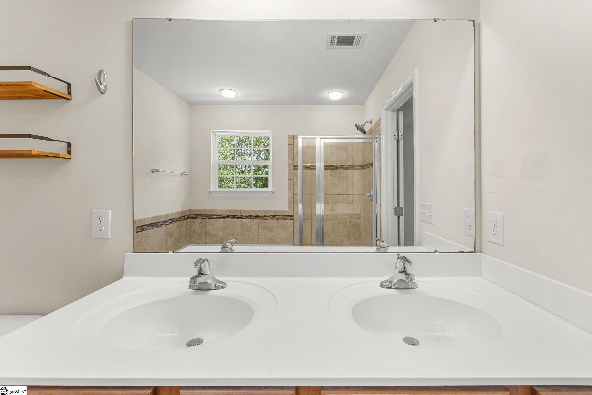 132 Hamilton Court Property Photo 32