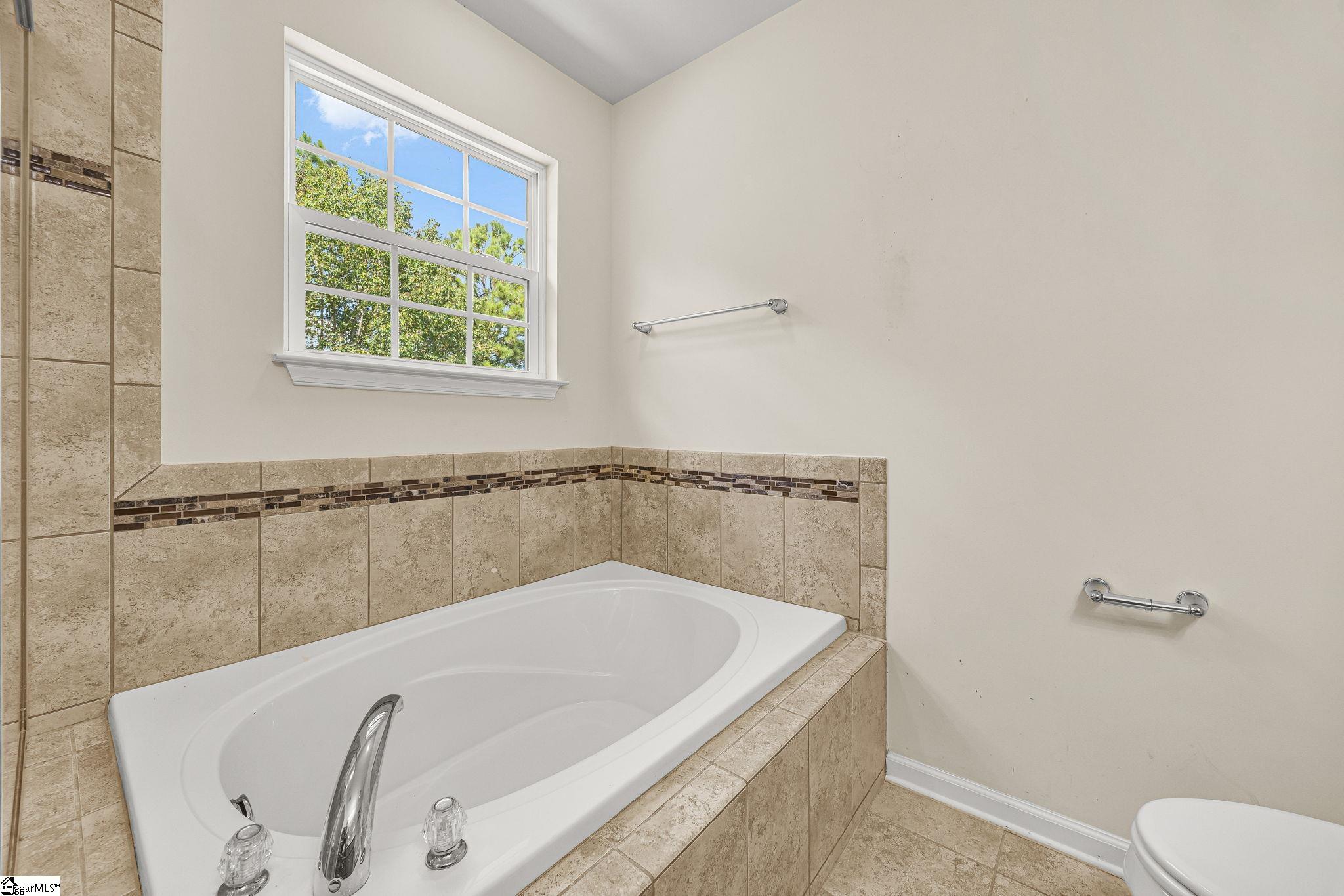 132 Hamilton Court Property Photo 33