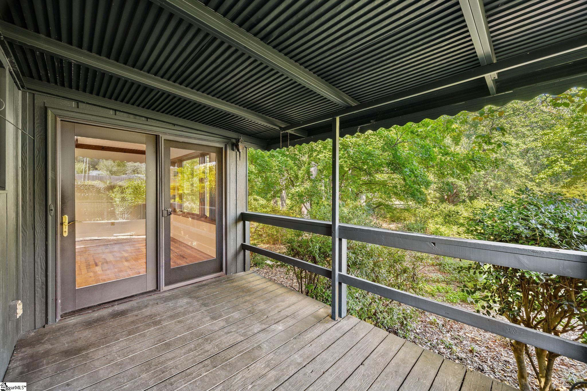 17 Ogden Drive Property Photo 3