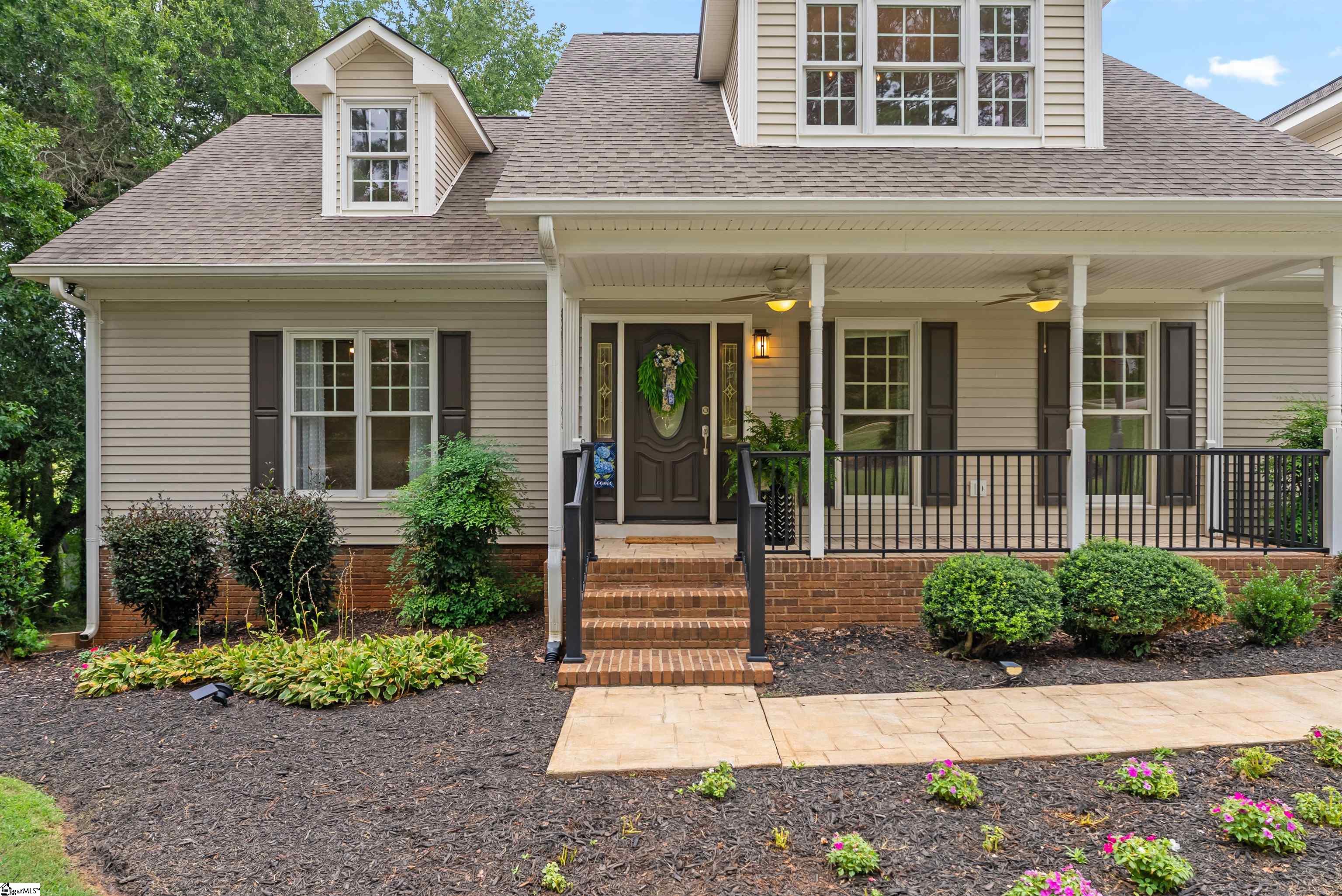 1604205 Property Photo 2