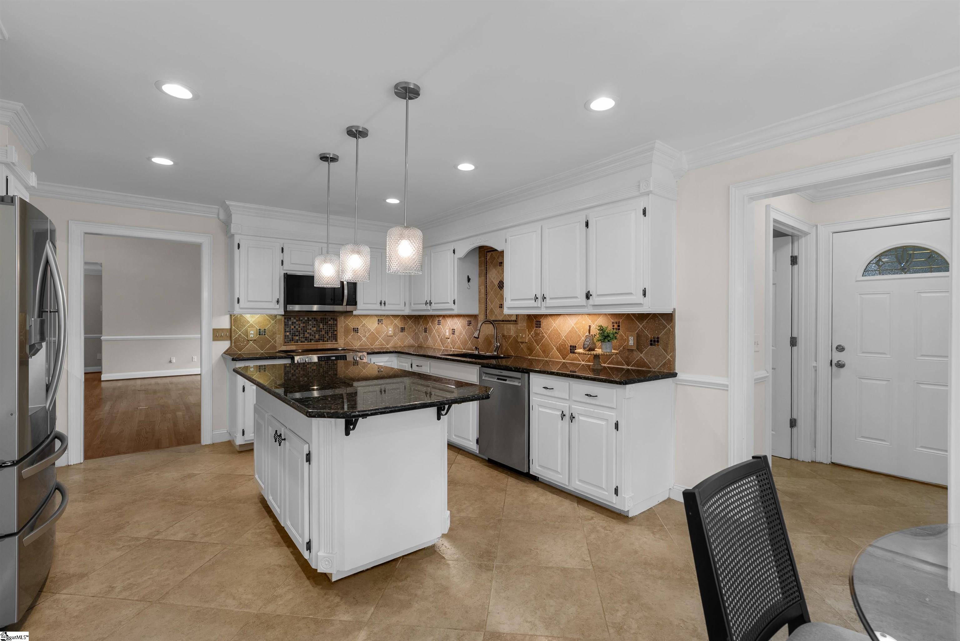 1604205 Property Photo 14
