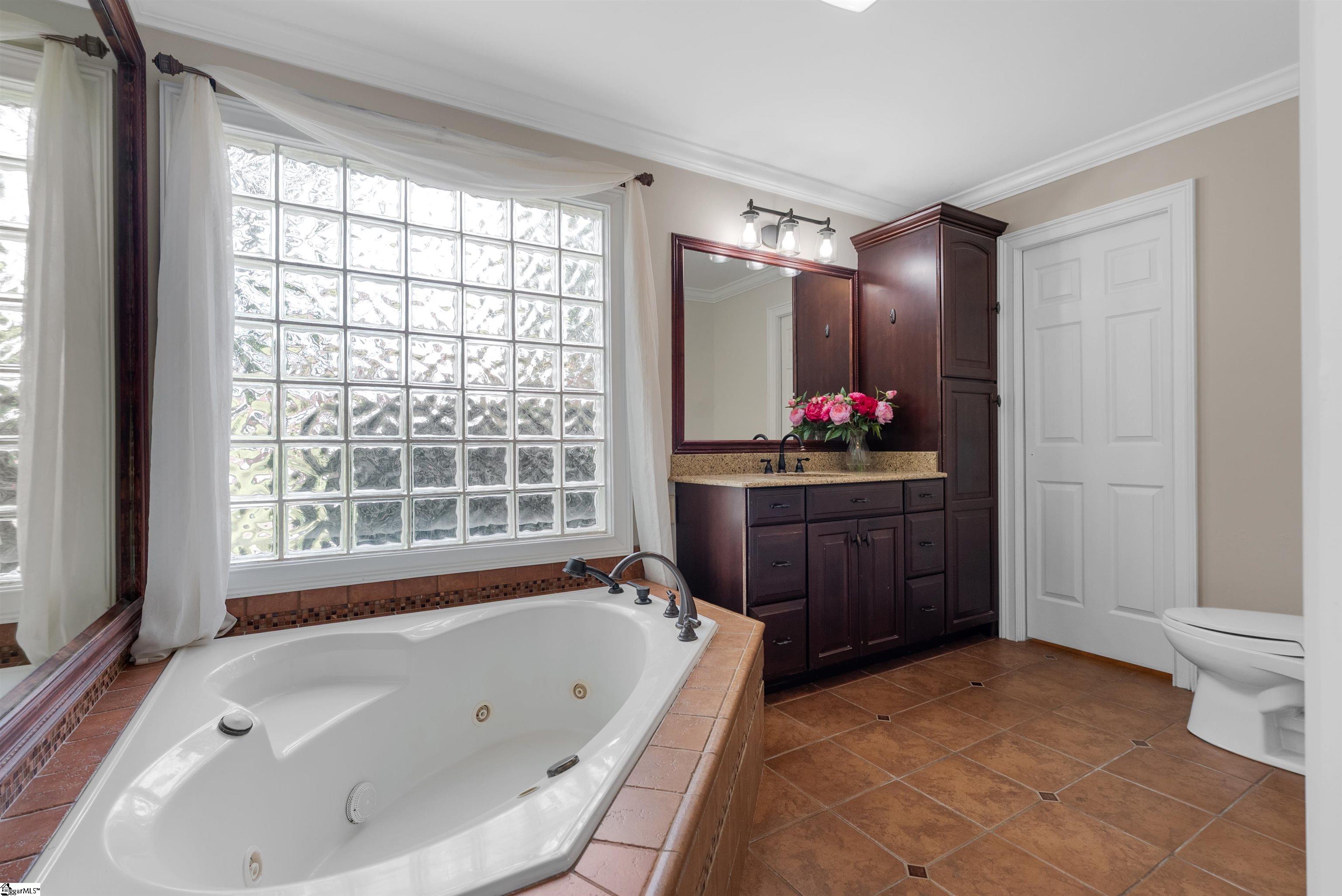 1604205 Property Photo 22