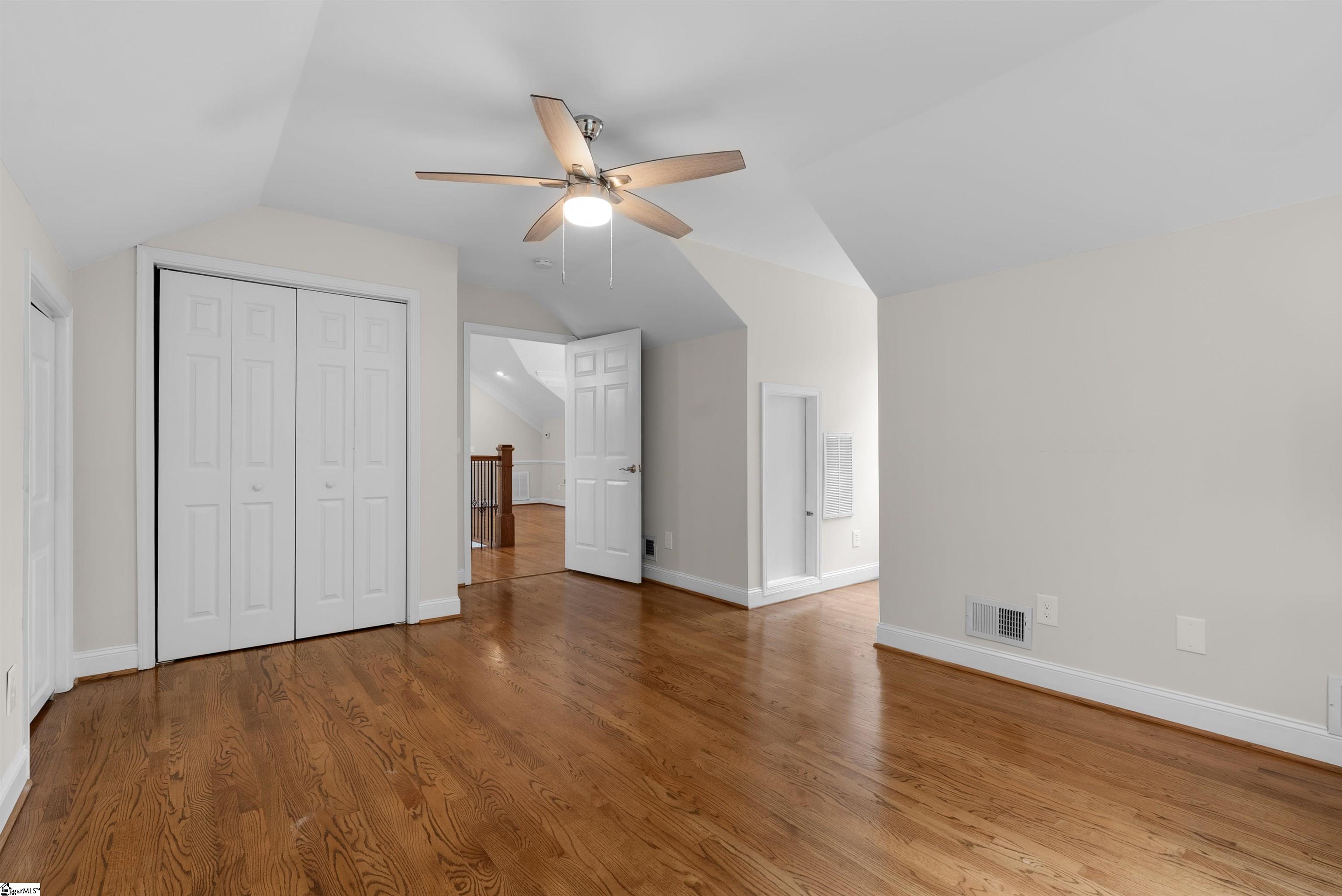 1604205 Property Photo 33
