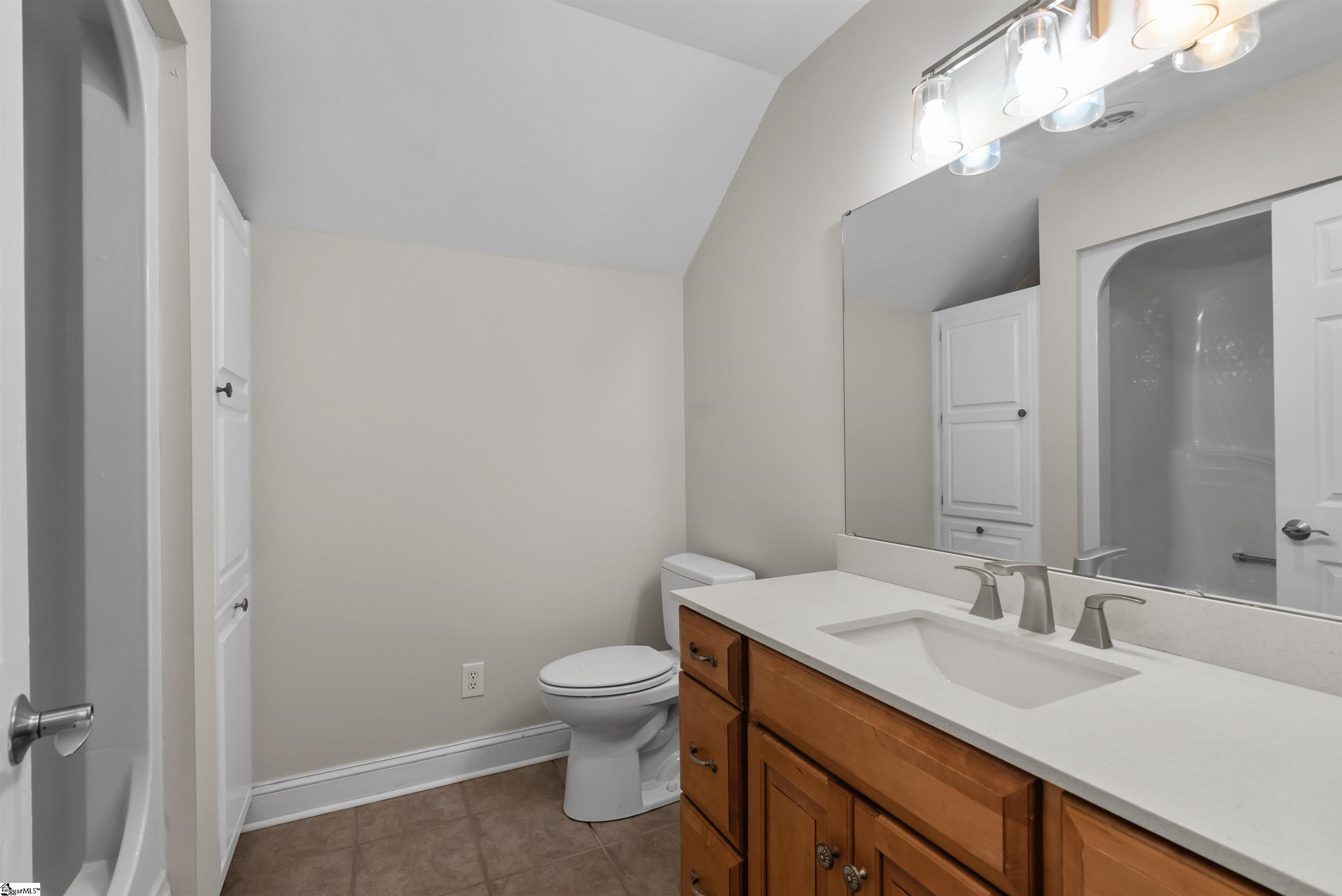 1604205 Property Photo 36