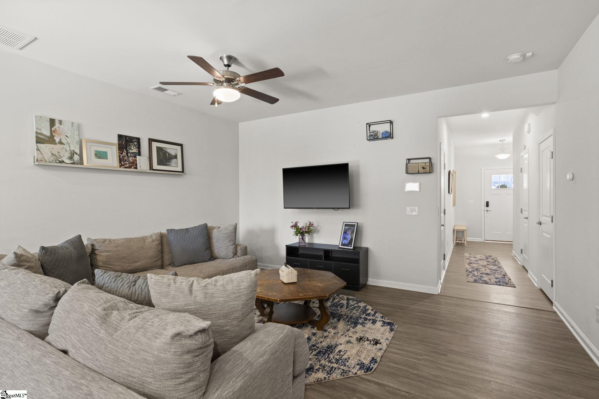 108 Roundtree Drive Property Photo 4