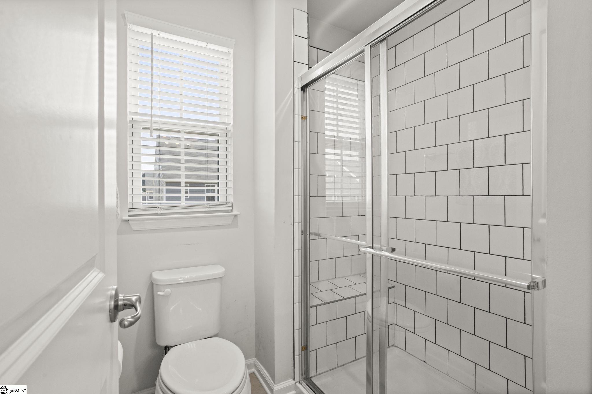 108 Roundtree Drive Property Photo 8