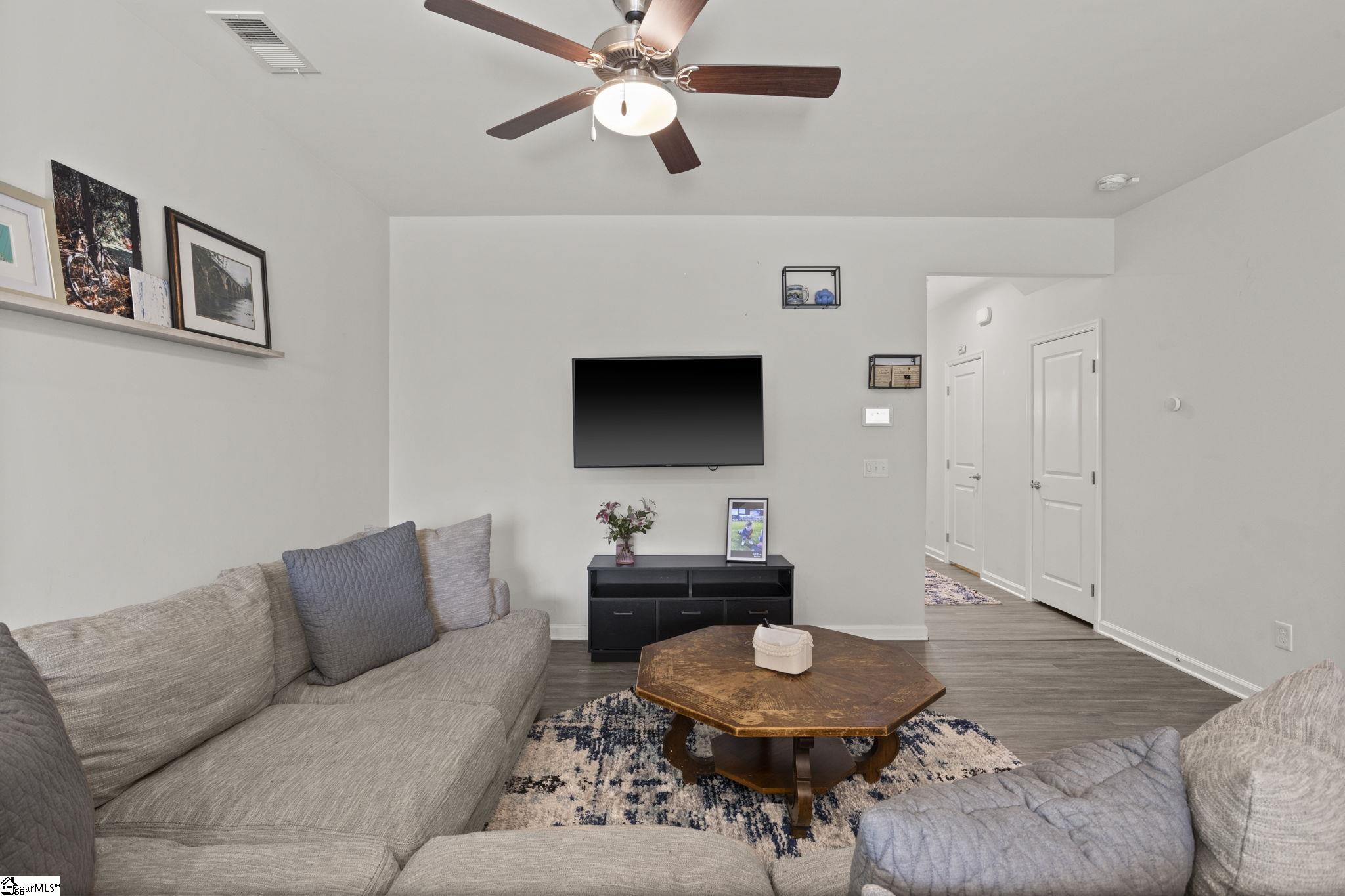 108 Roundtree Drive Property Photo 10