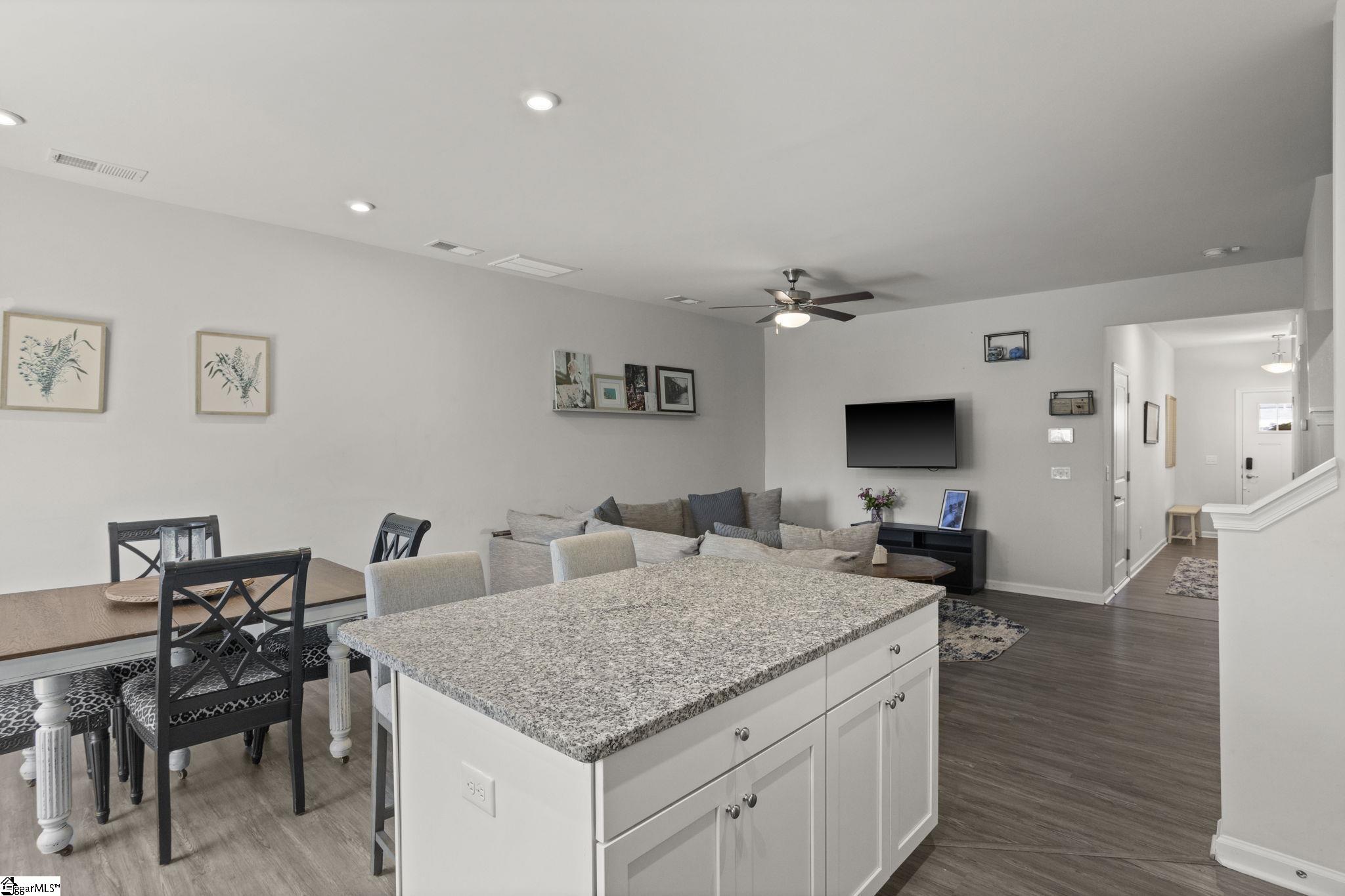 108 Roundtree Drive Property Photo 14