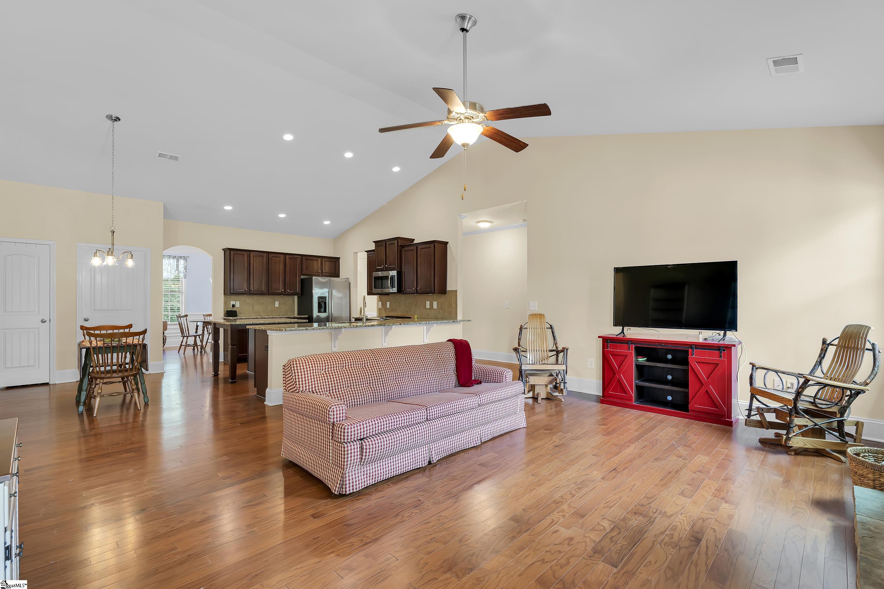 63 Scotts Bluff Drive Property Photo 12