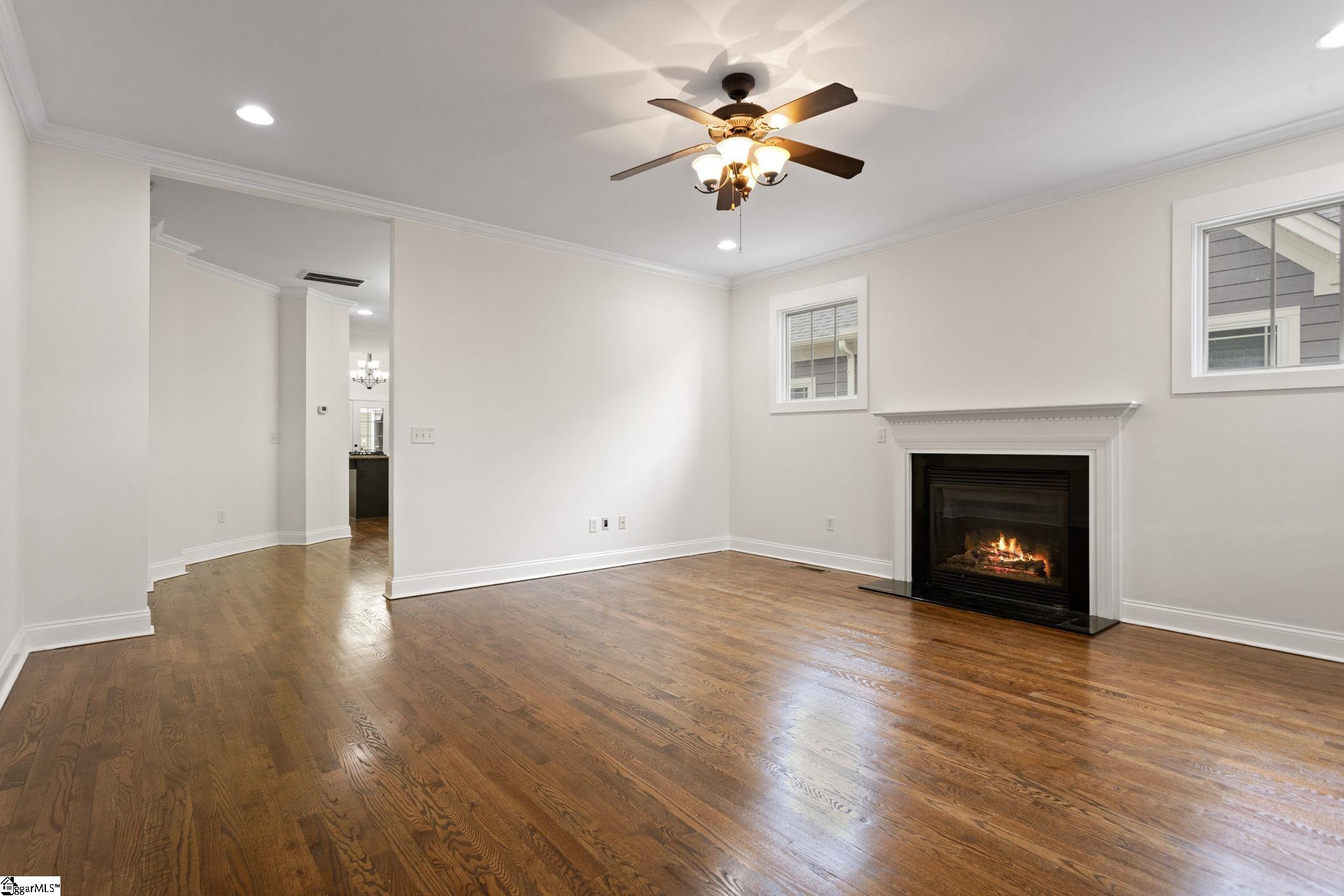 6 Worthington Court Property Photo 5