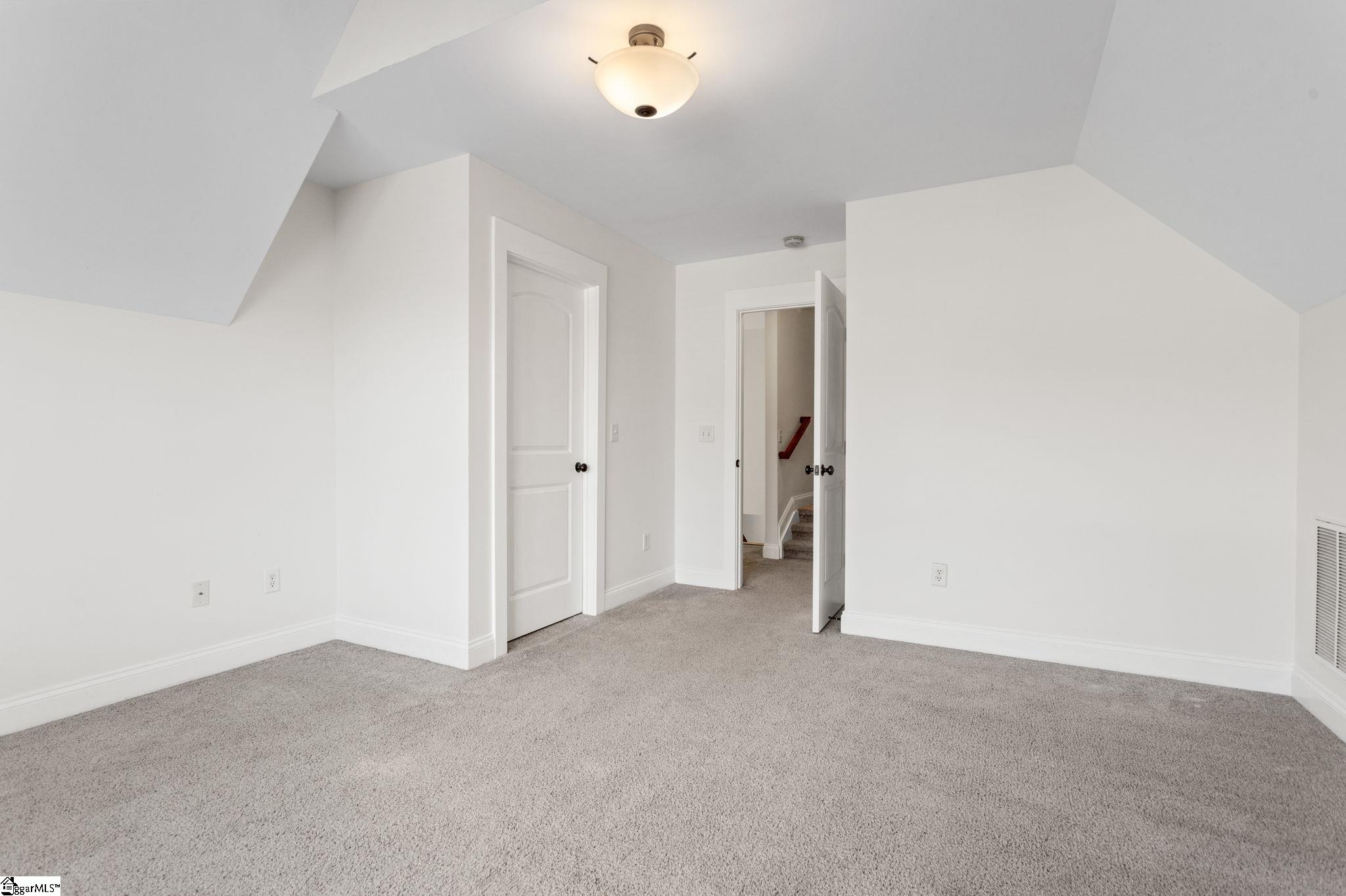 6 Worthington Court Property Photo 35