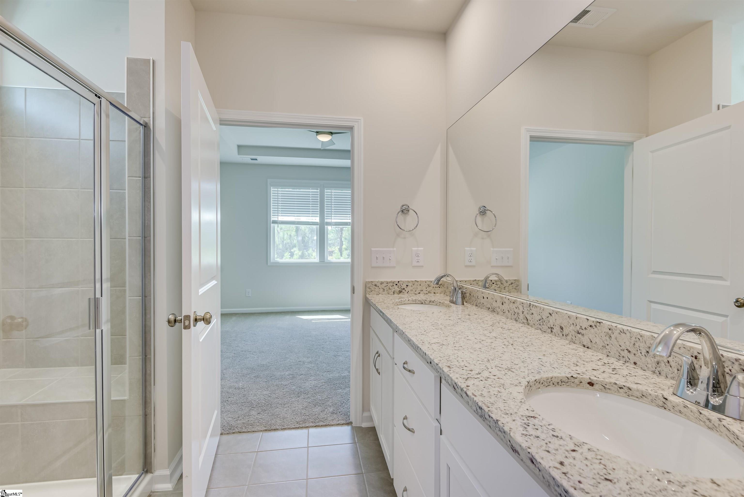 806 Honeylocust Lane Property Photo 9