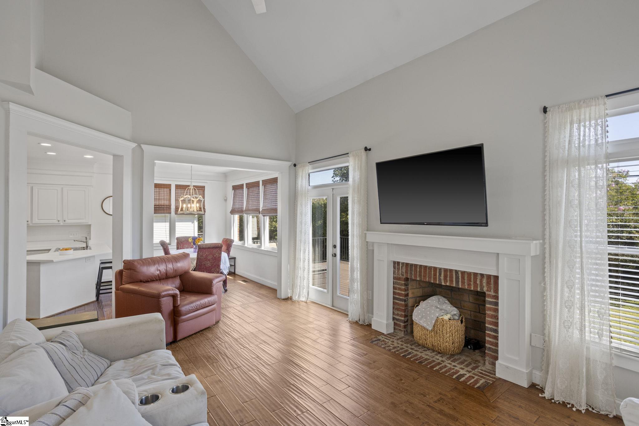 110 E Hypericum Lane Property Photo 18
