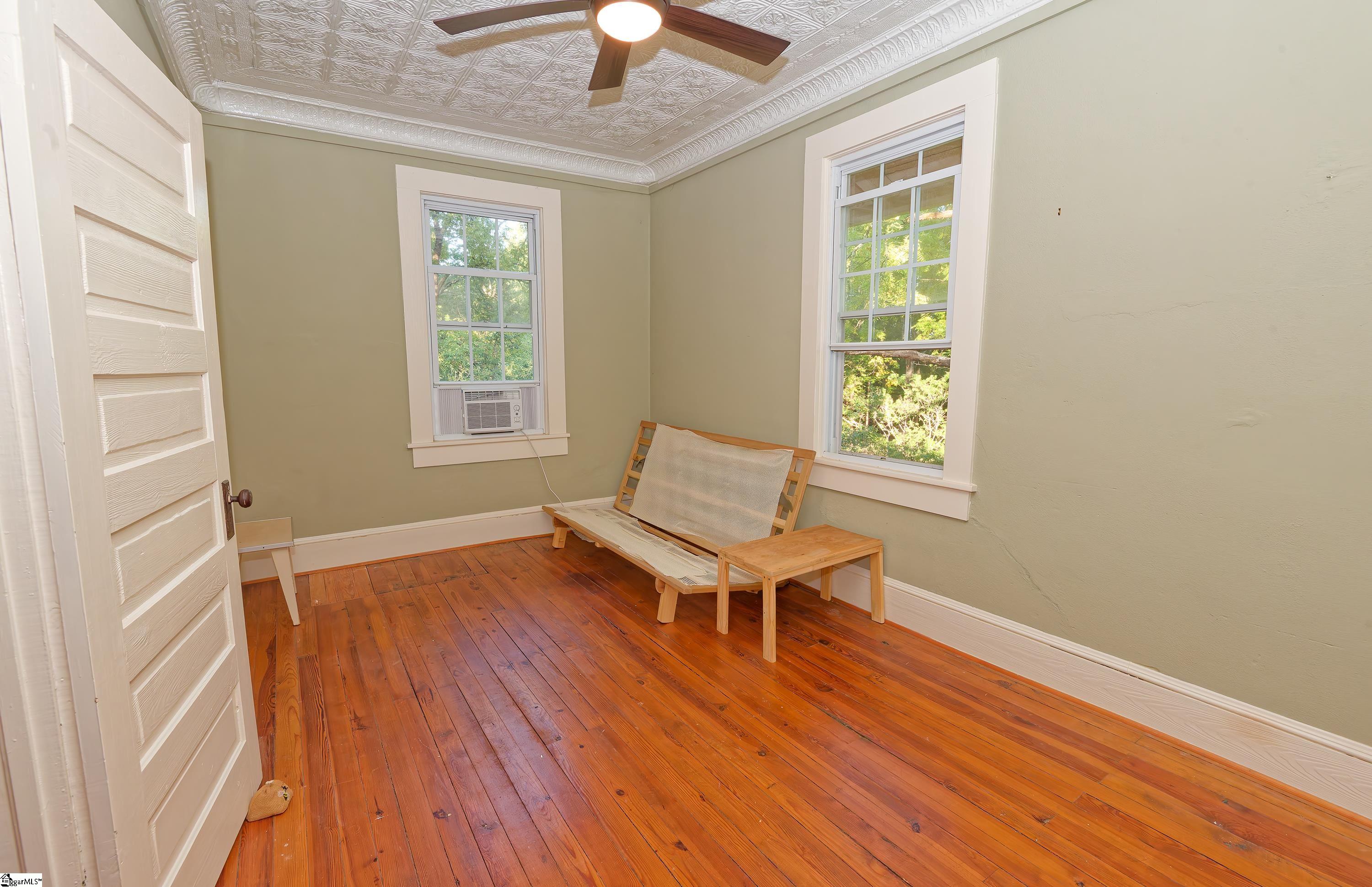 700 N Trade (b) Avenue Property Photo 26