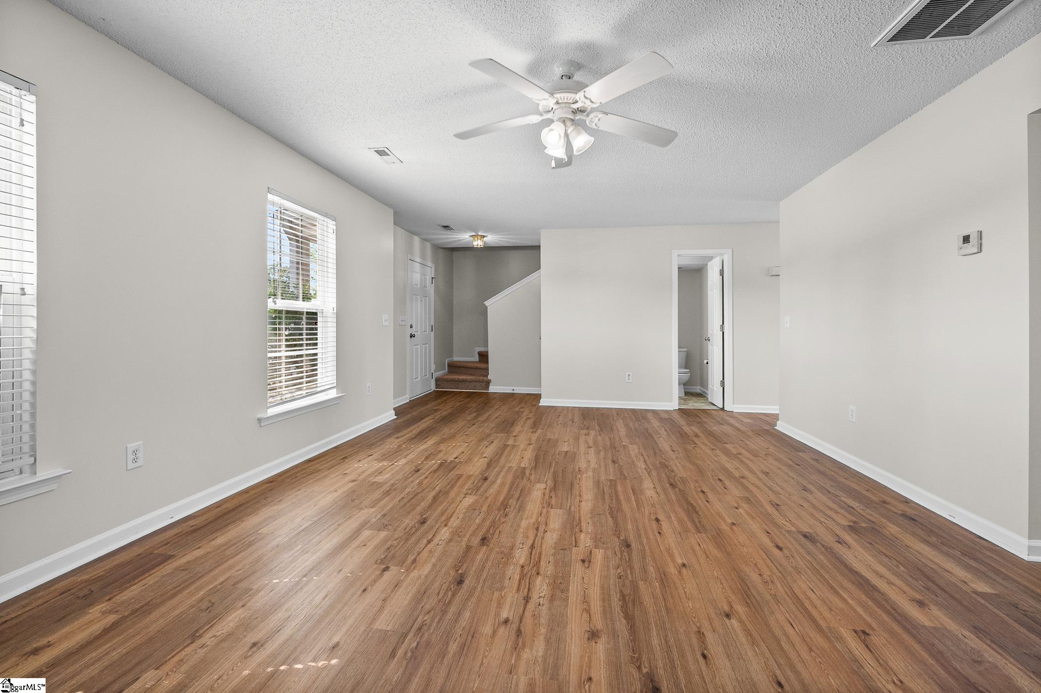 511 Smoothstone Drive Property Photo 3