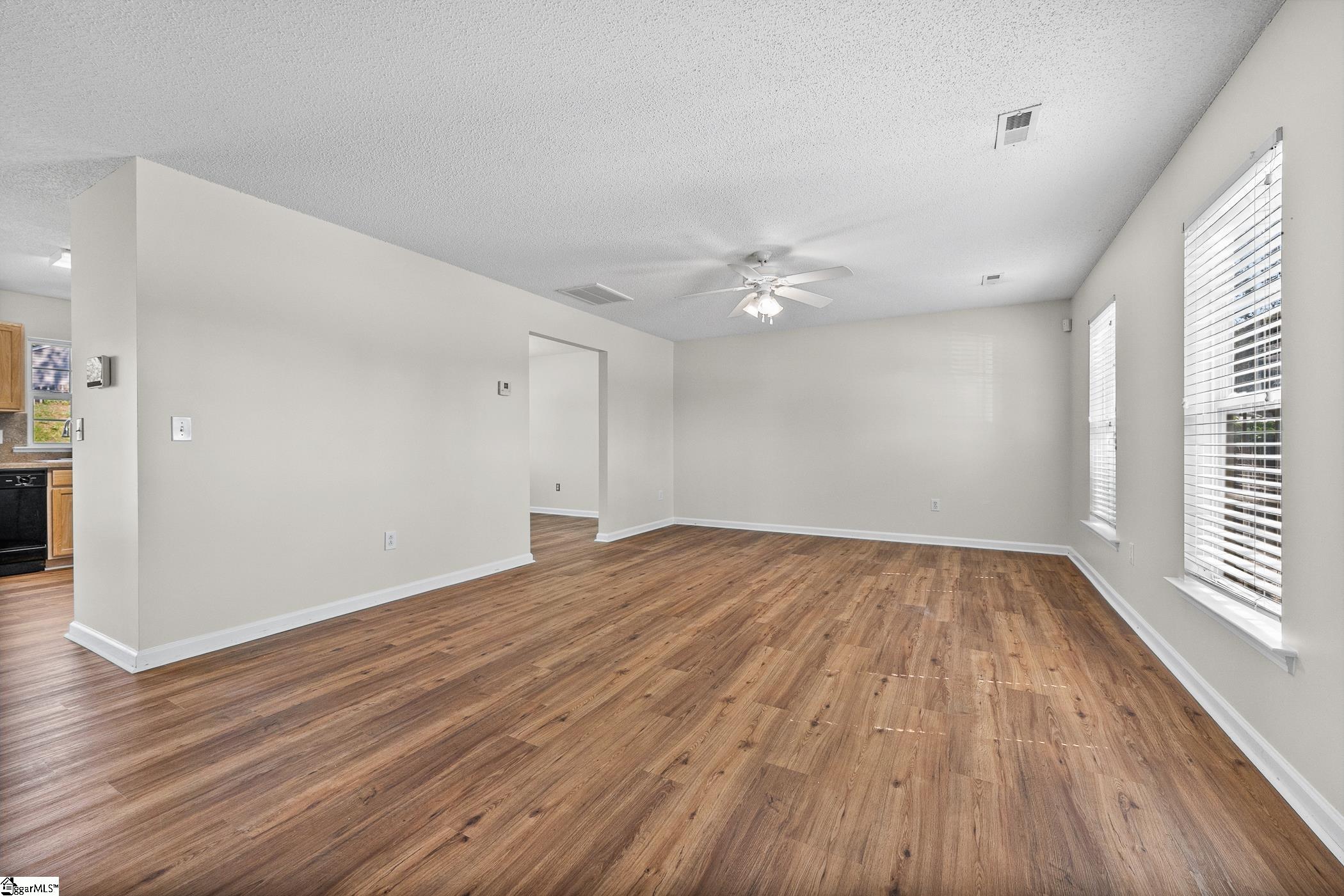 511 Smoothstone Drive Property Photo 4