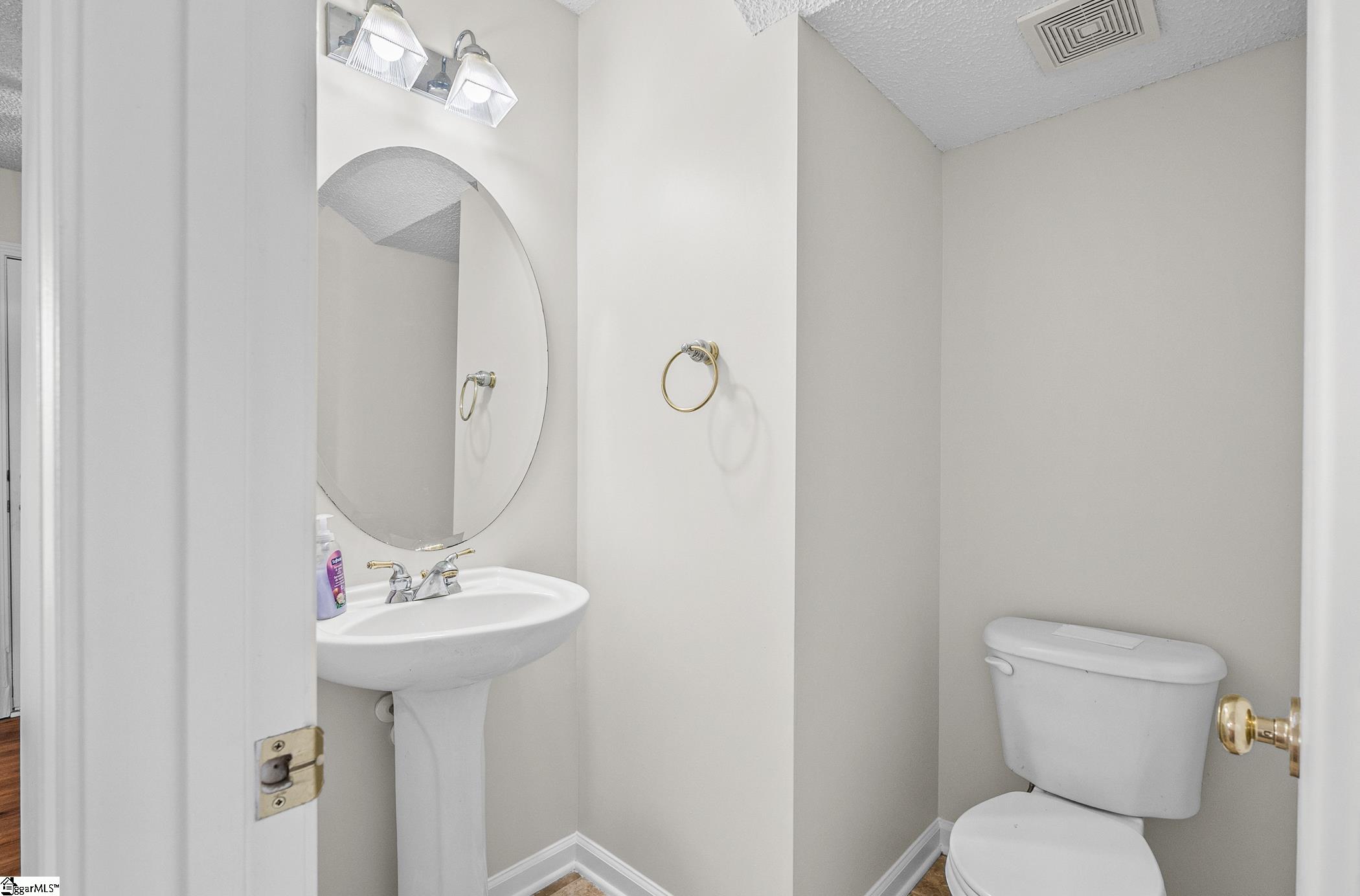 511 Smoothstone Drive Property Photo 12