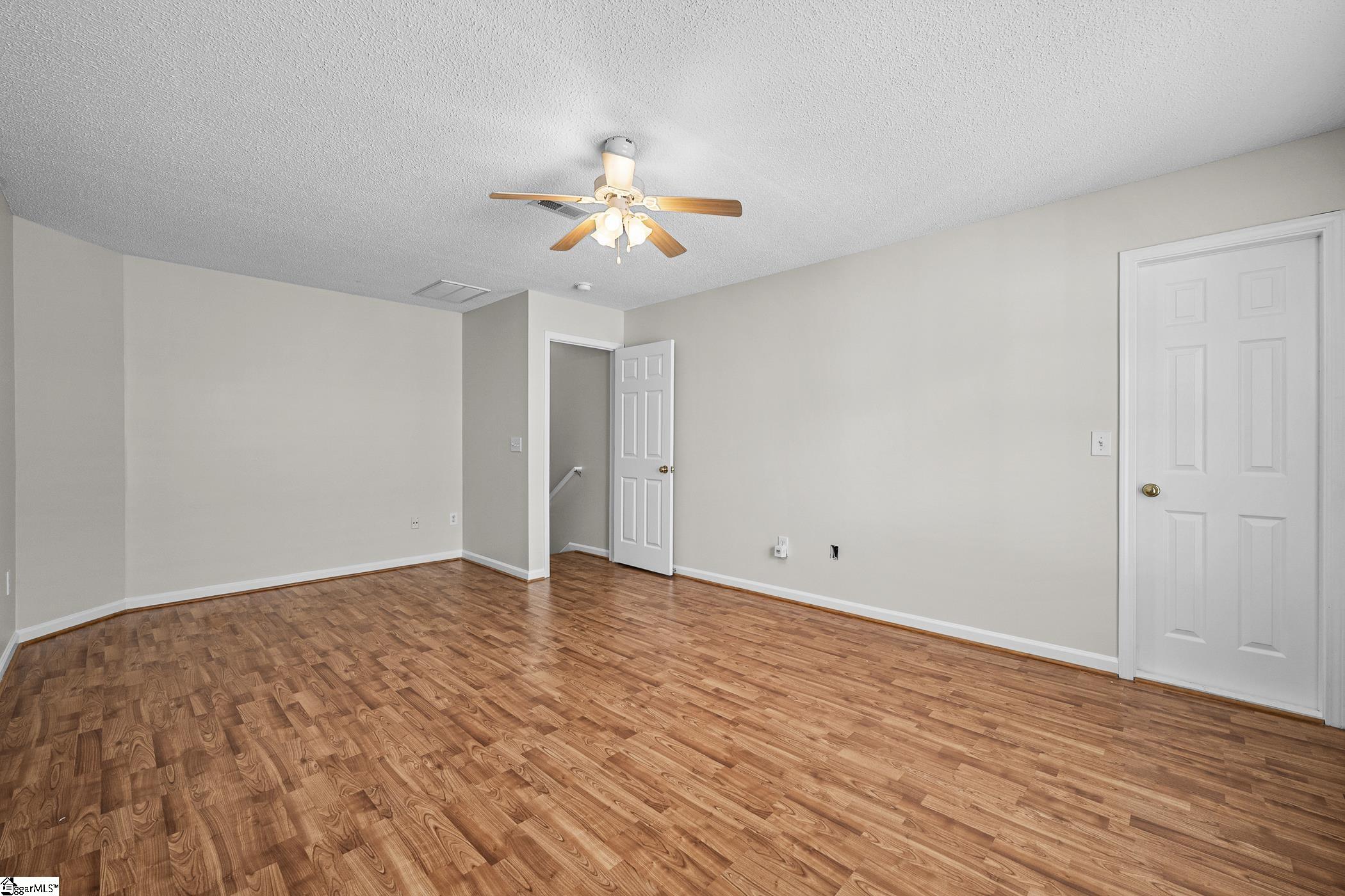 511 Smoothstone Drive Property Photo 14