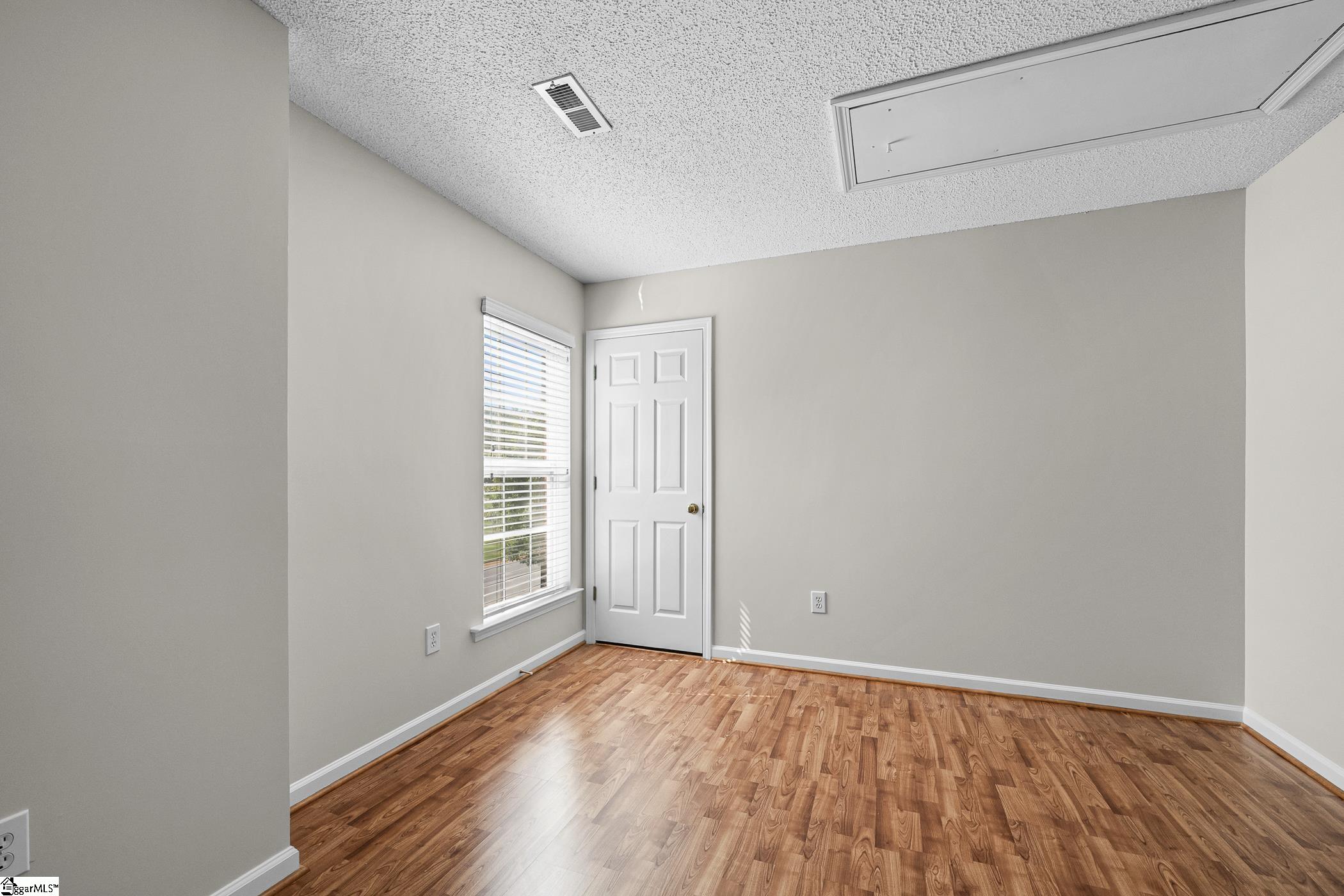 511 Smoothstone Drive Property Photo 17