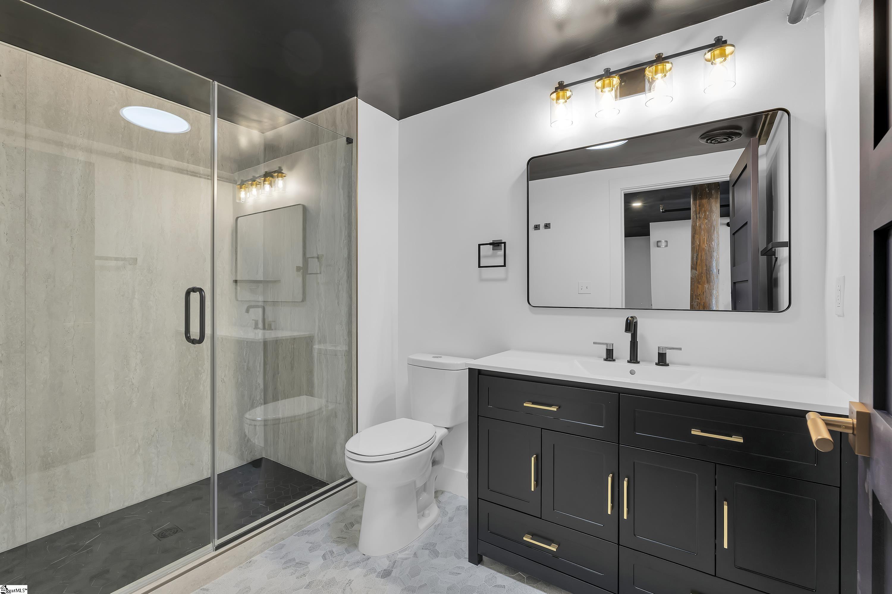 300 South Street Property Photo 4