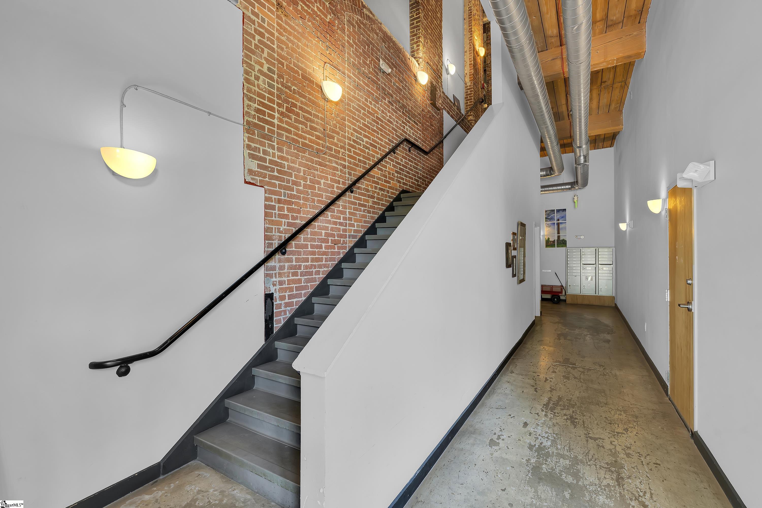 300 South Street Property Photo 18