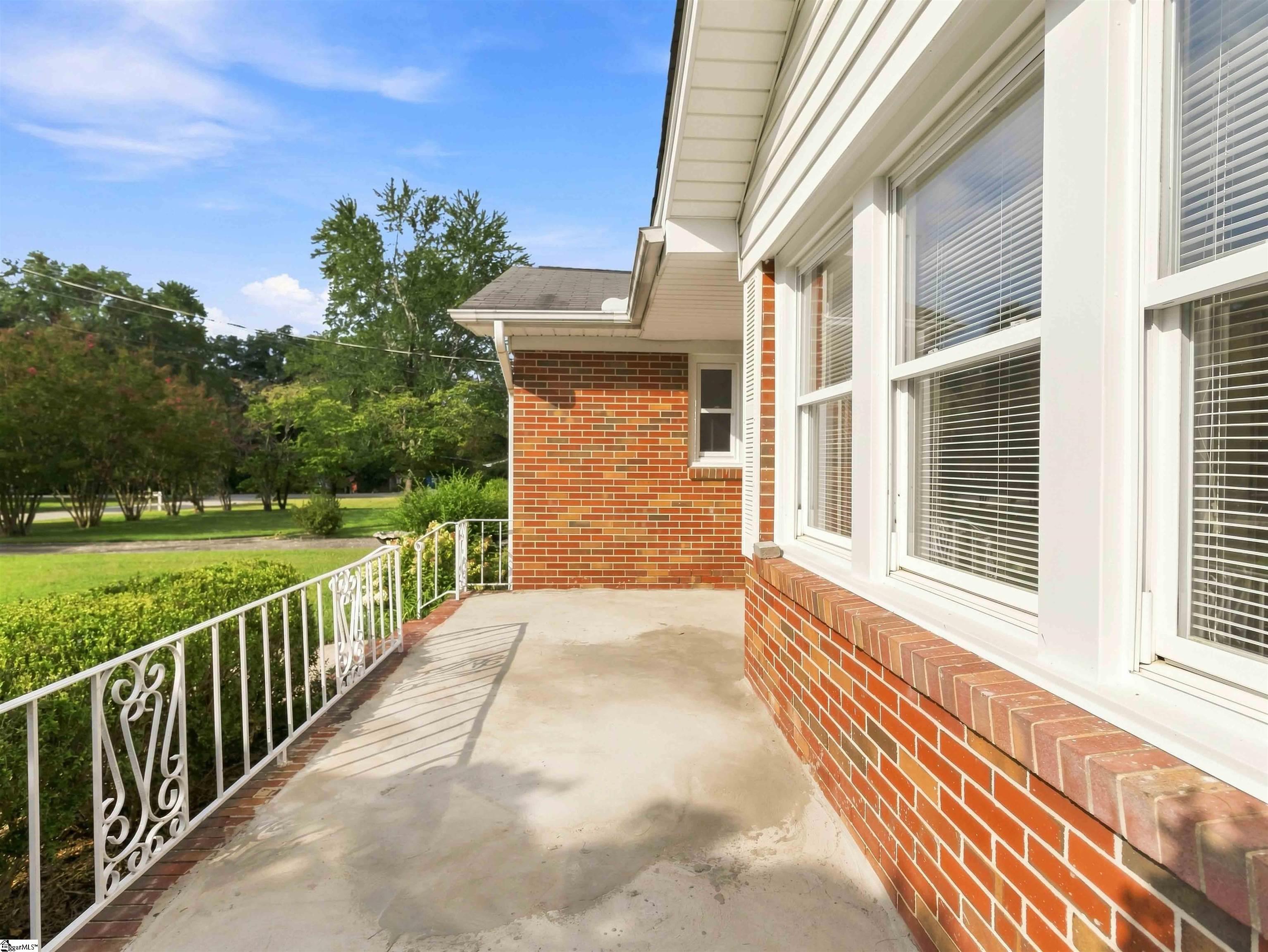 5 Lisa Drive Property Photo 4