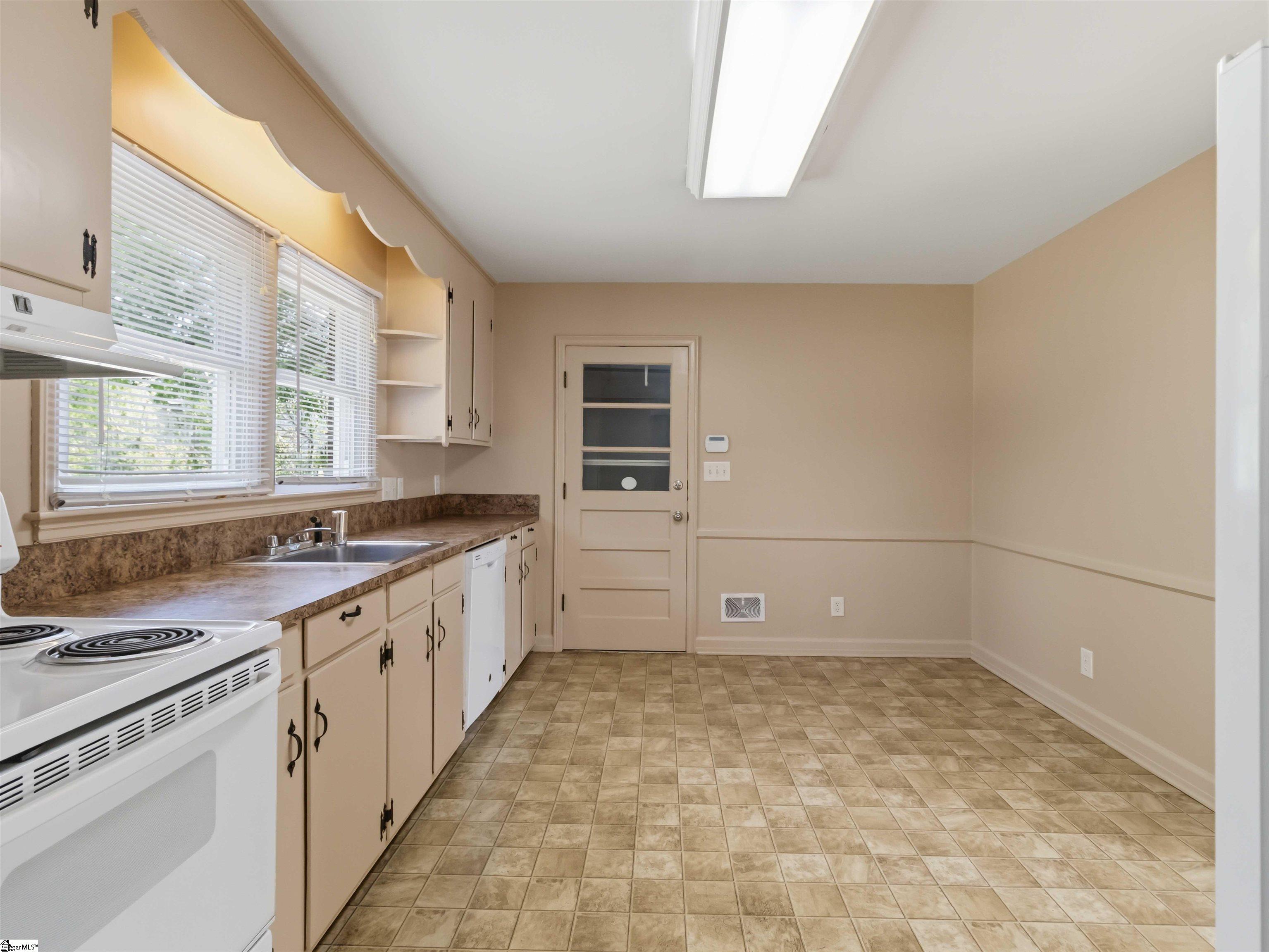 5 Lisa Drive Property Photo 14