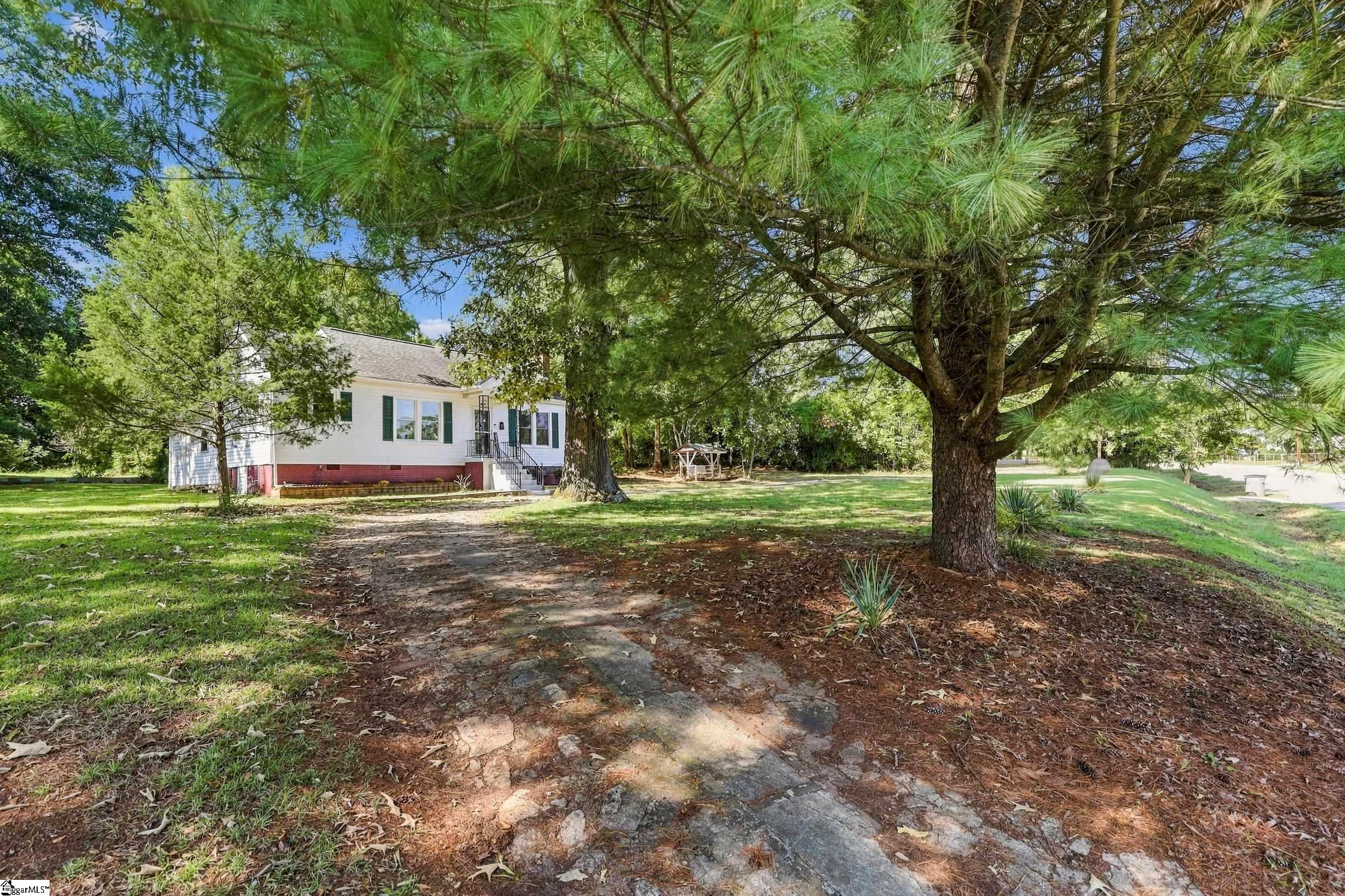 209 Tindal Road Property Photo 1