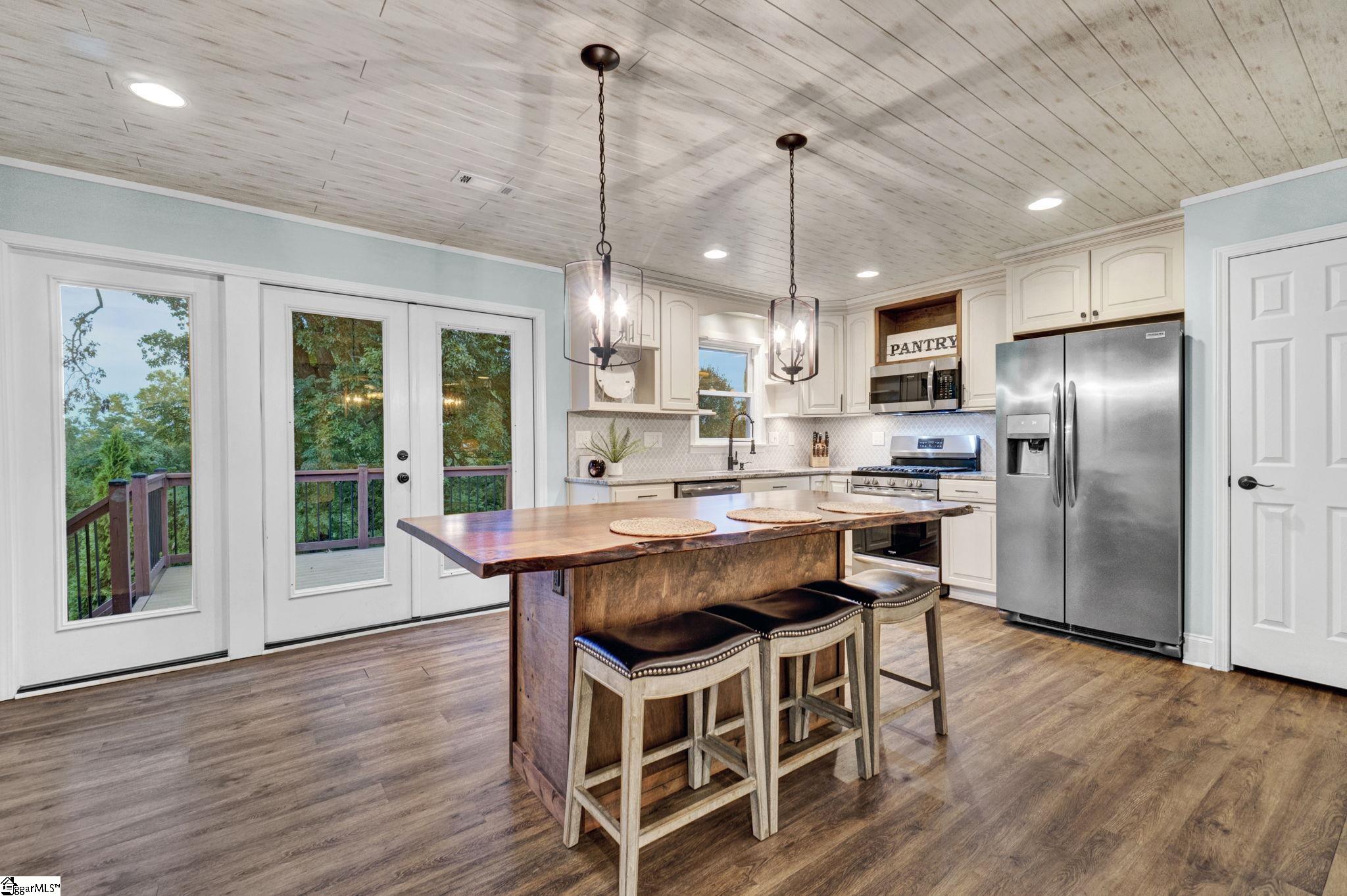578 Gap Hill Road Property Photo 8