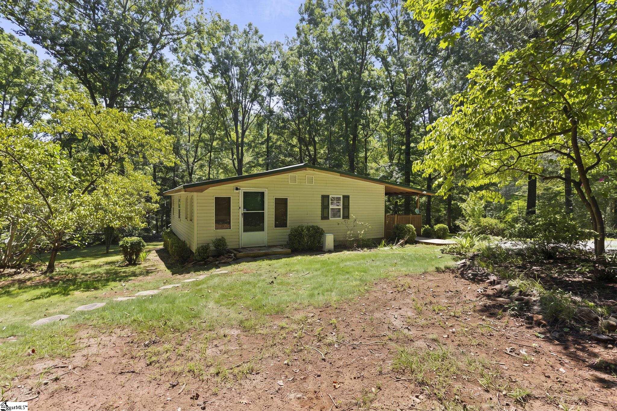 100 Belvue Road Property Photo 4