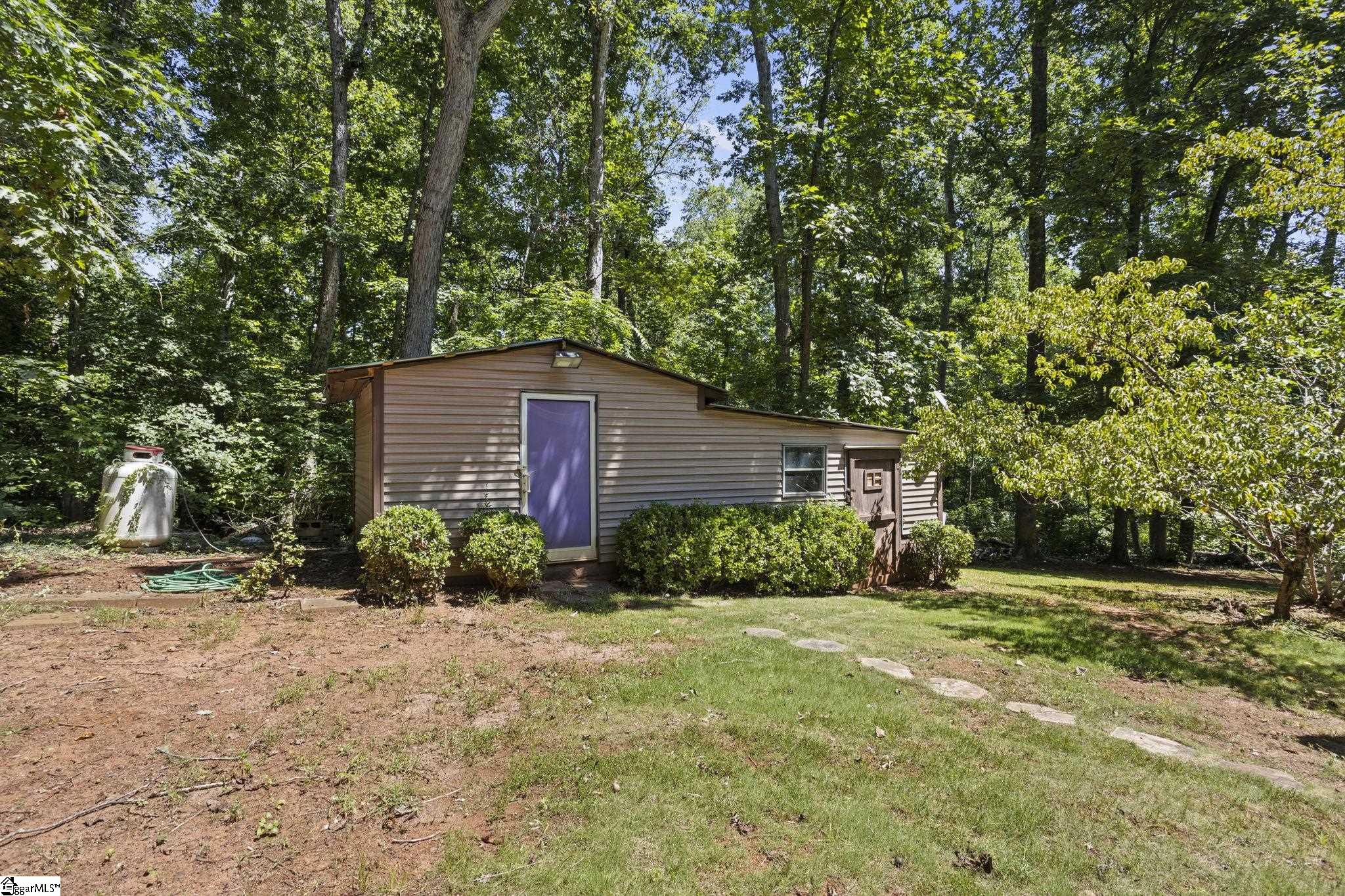 100 Belvue Road Property Photo 28