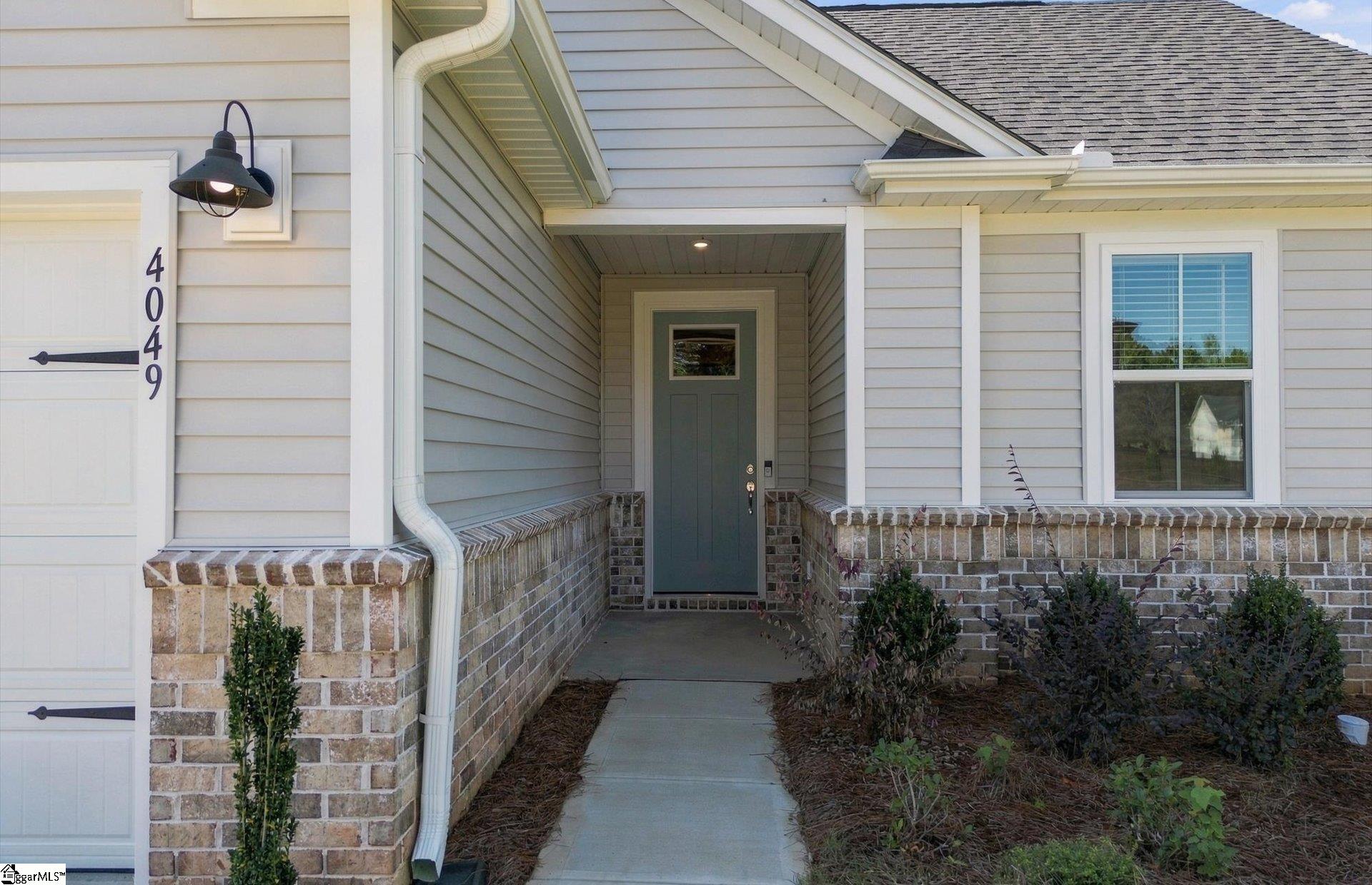 4049 Hoskins Drive Property Photo 4