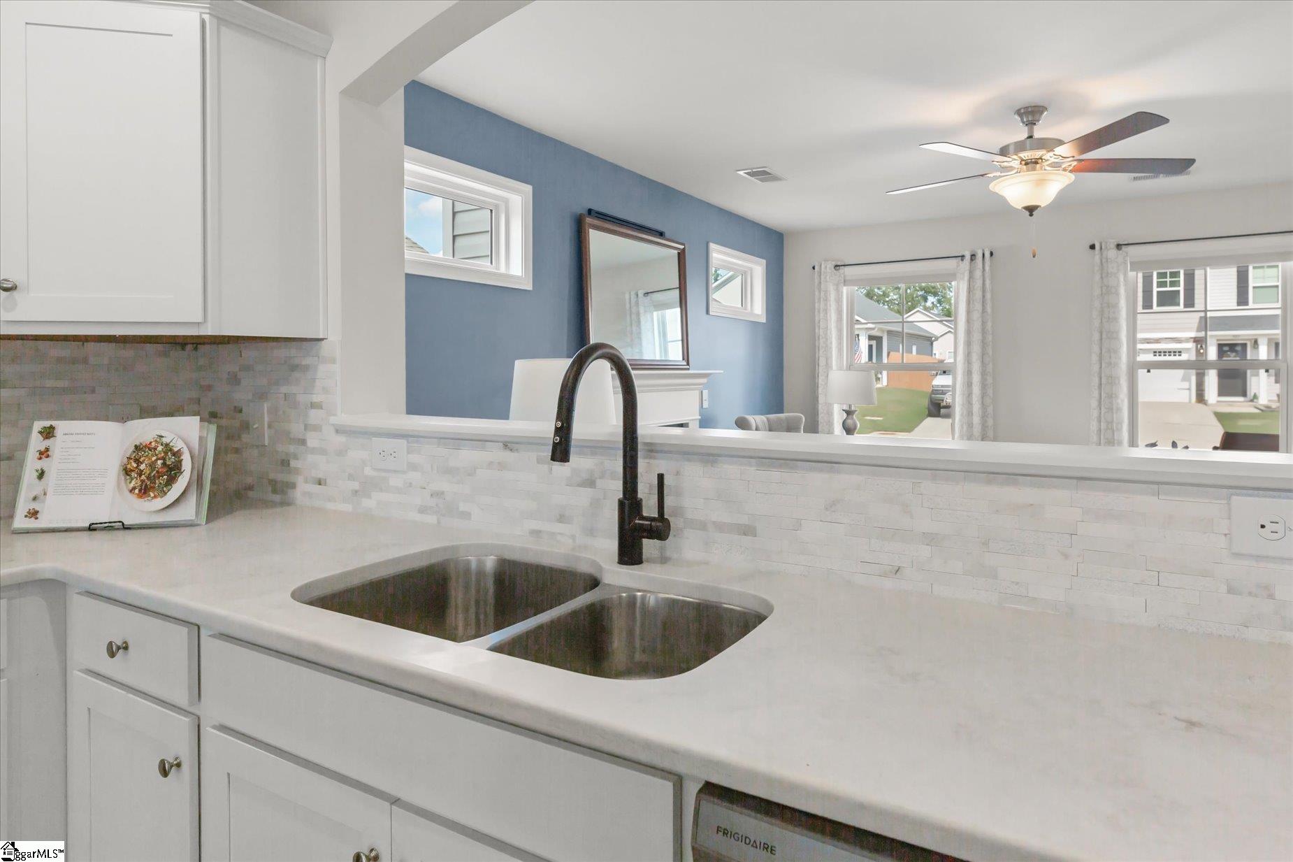 422 Icebow Road Property Photo 13