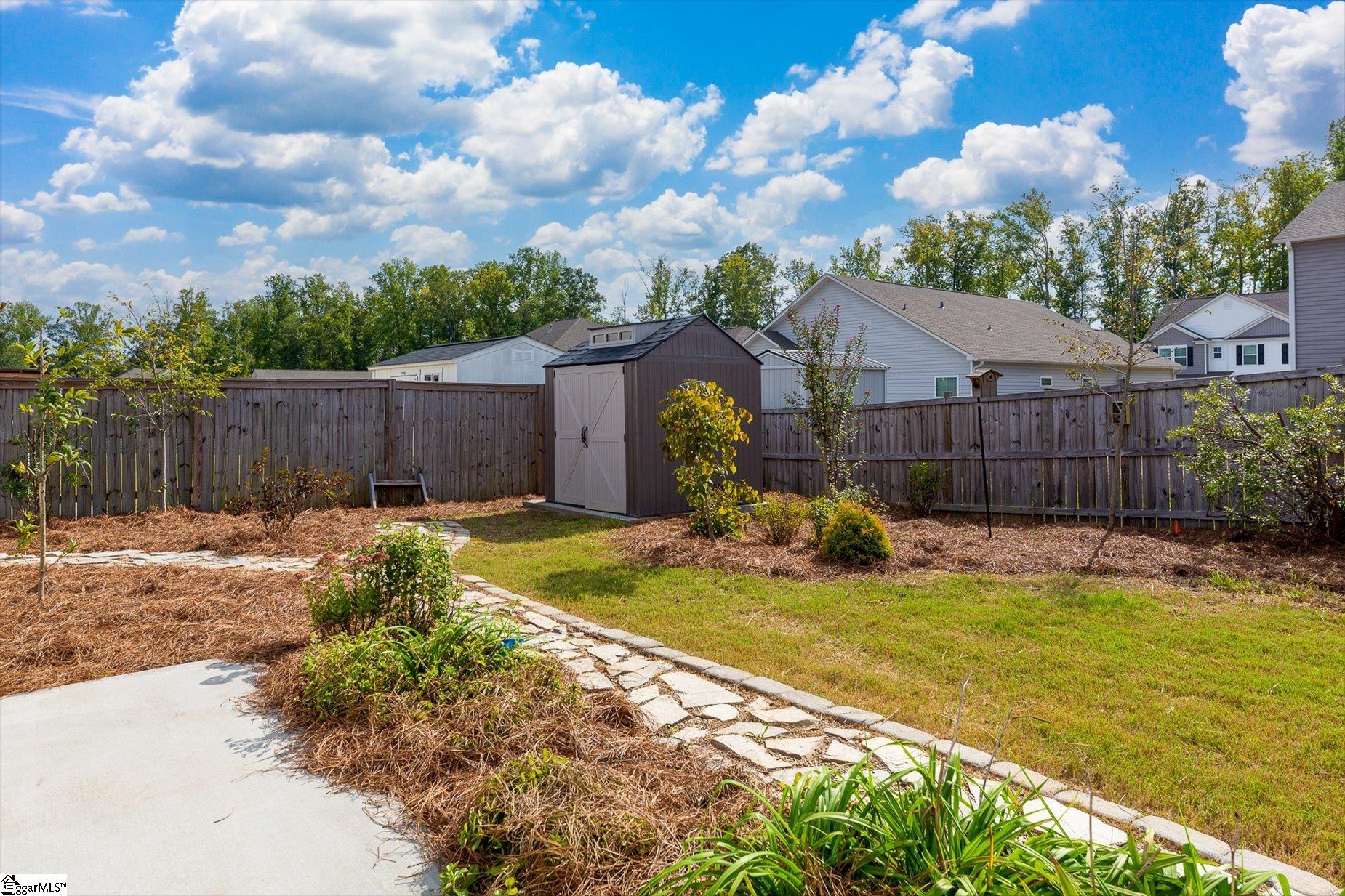 422 Icebow Road Property Photo 16
