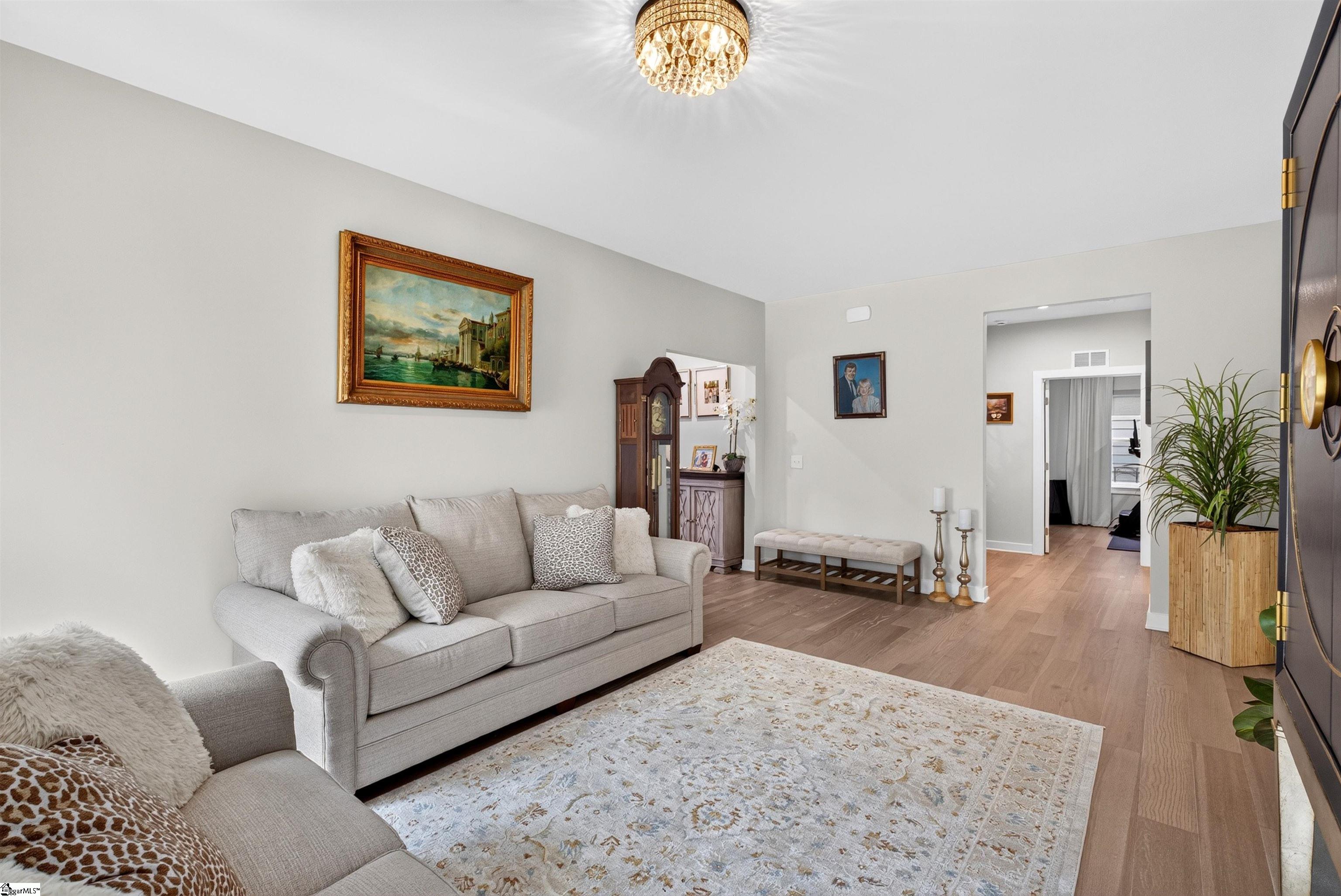 440 Oswego Court Property Photo 8