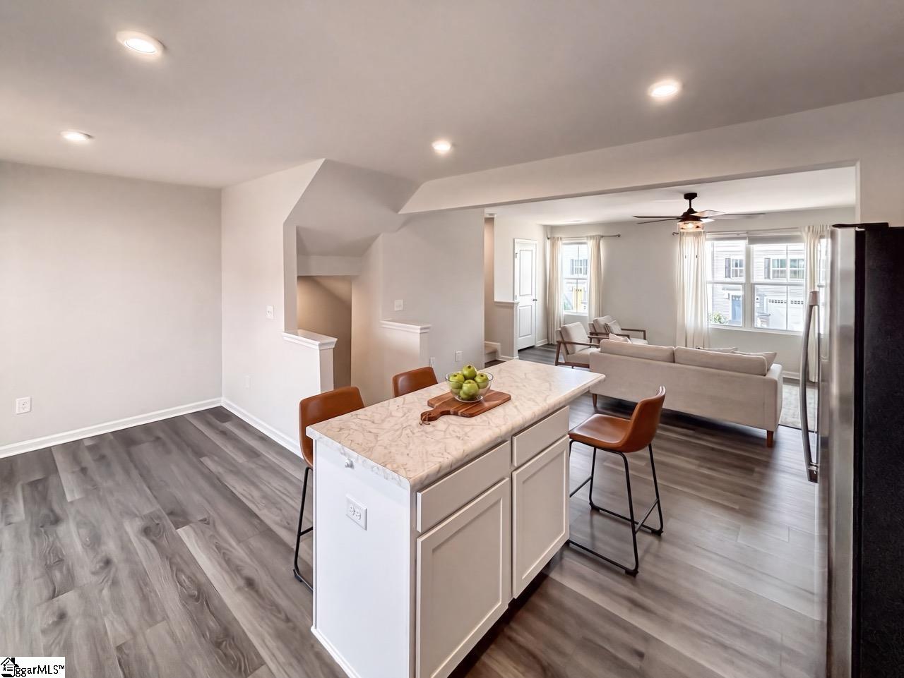 1604249 Property Photo 7