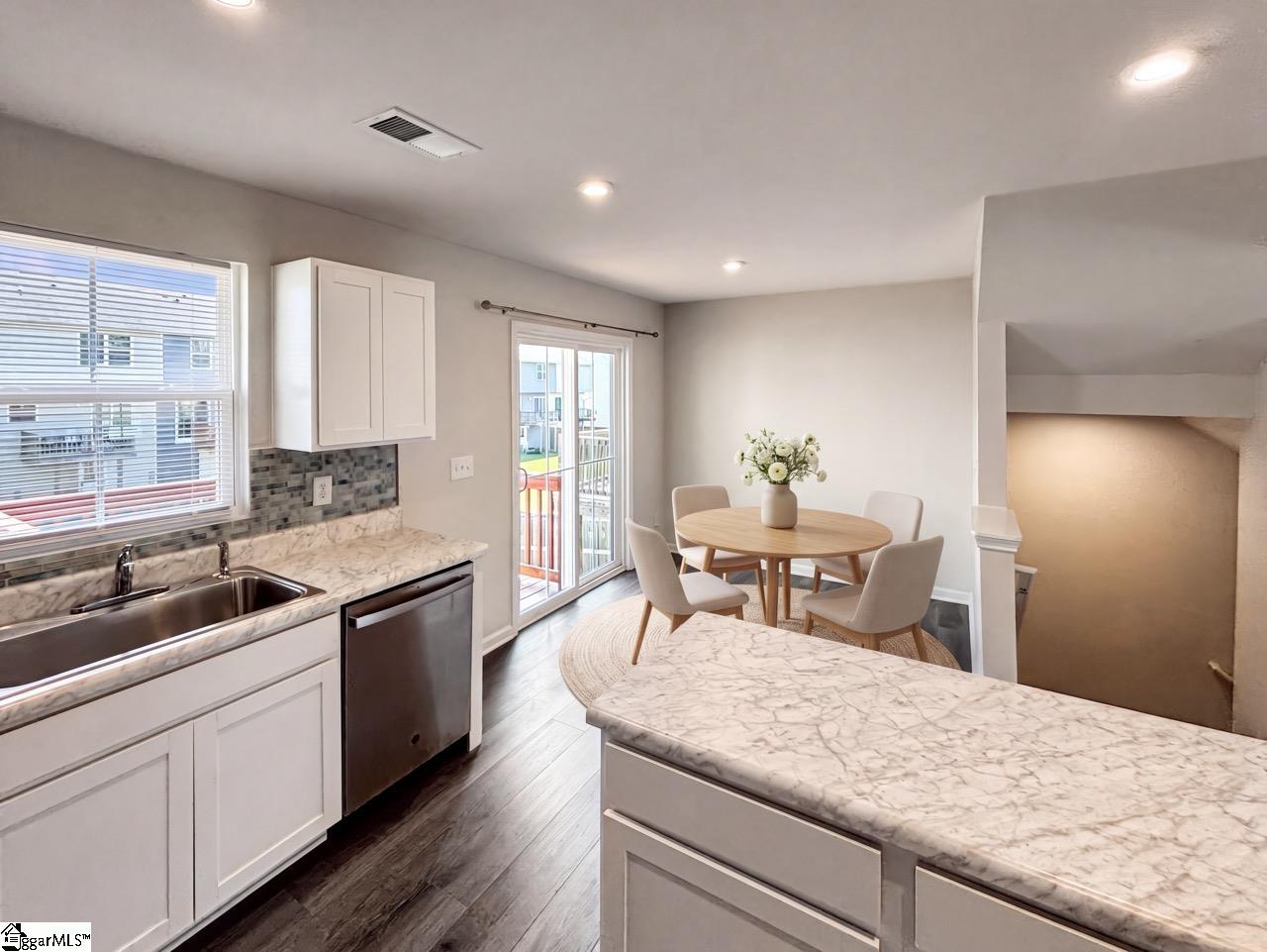 1604249 Property Photo 9