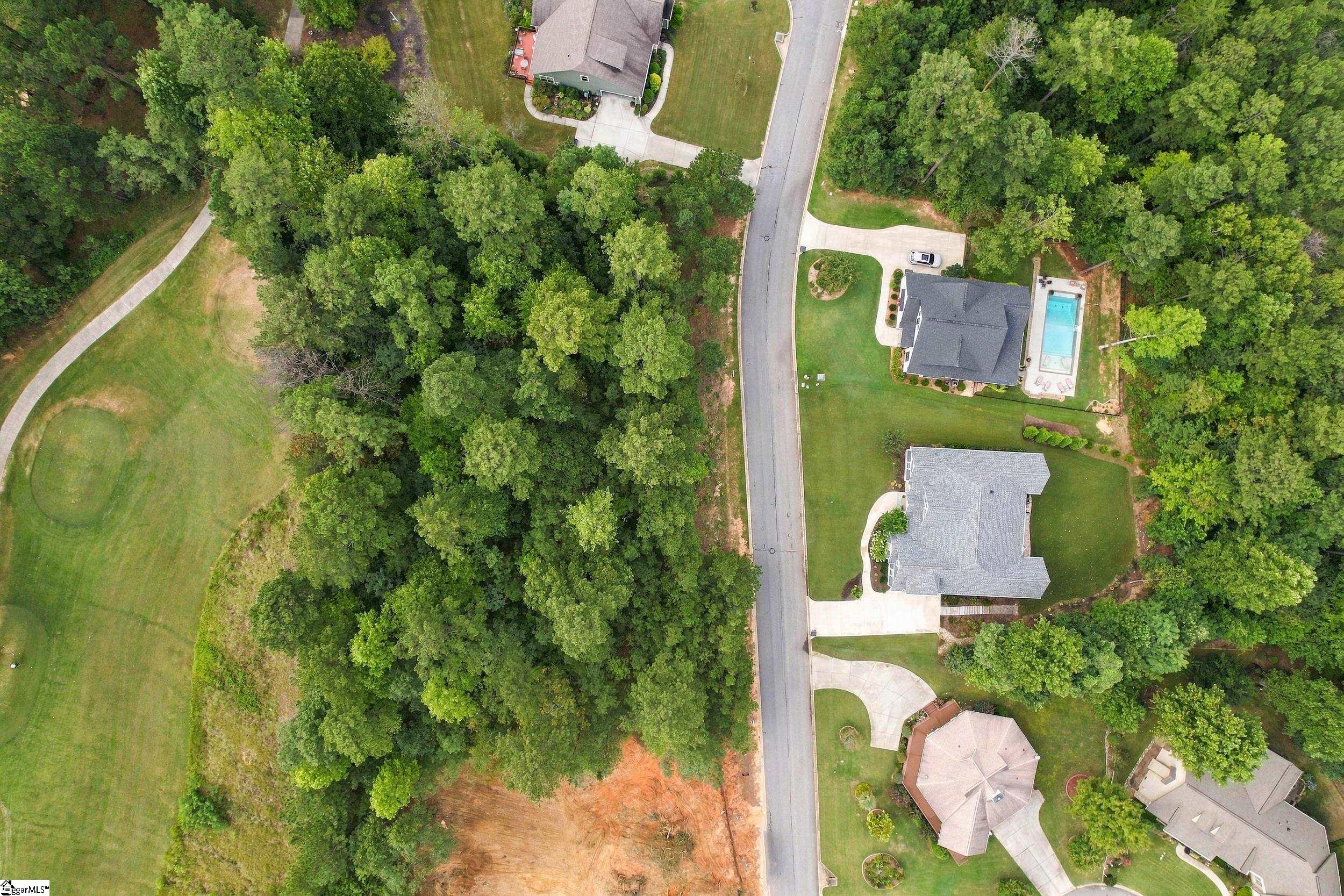 104 Signature Drive Property Photo 5