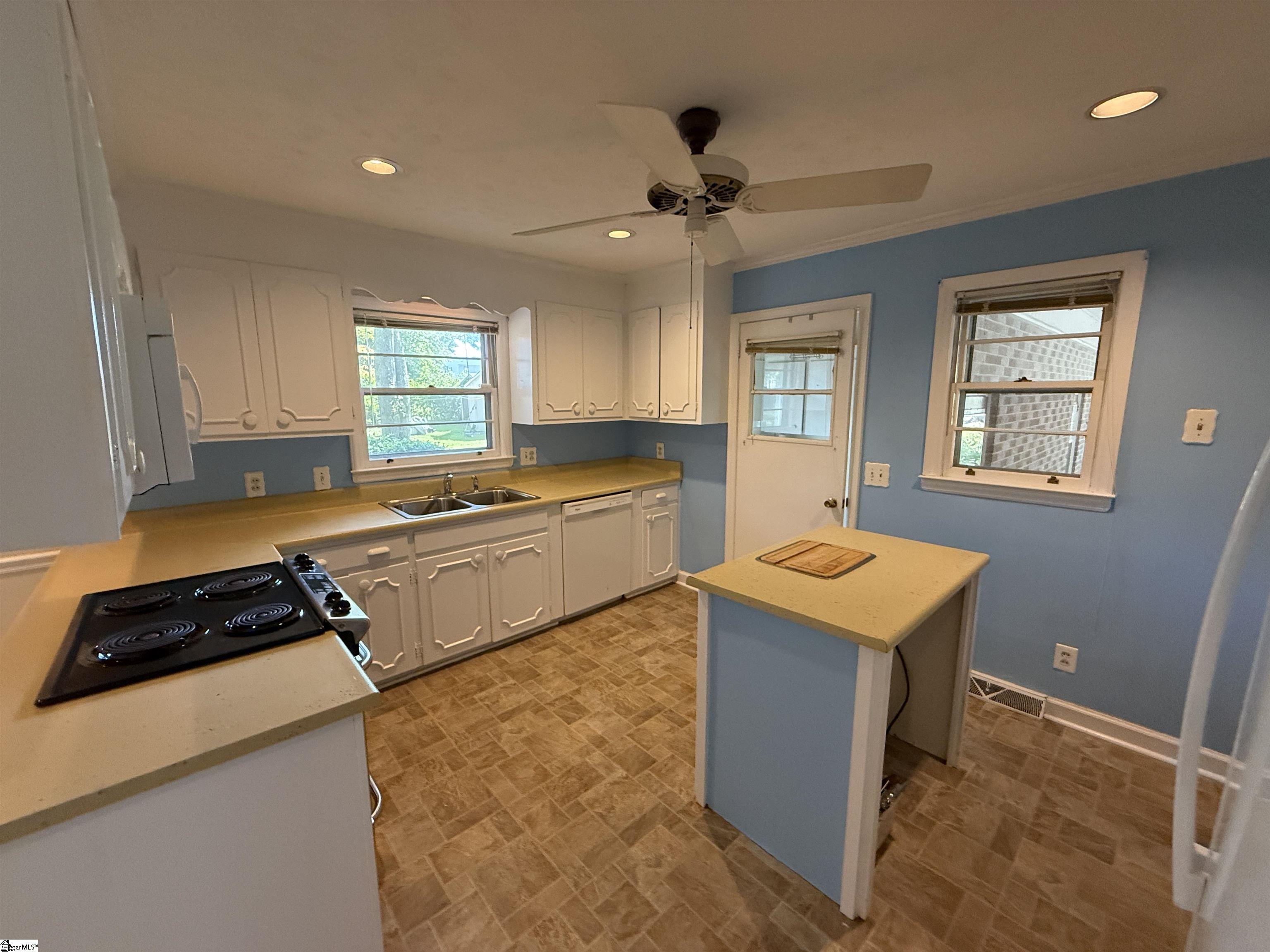 307 Spruce Street Property Photo 7