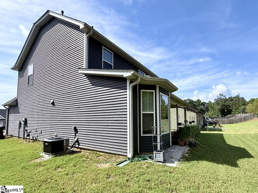 207 Freehold Way Property Photo 4