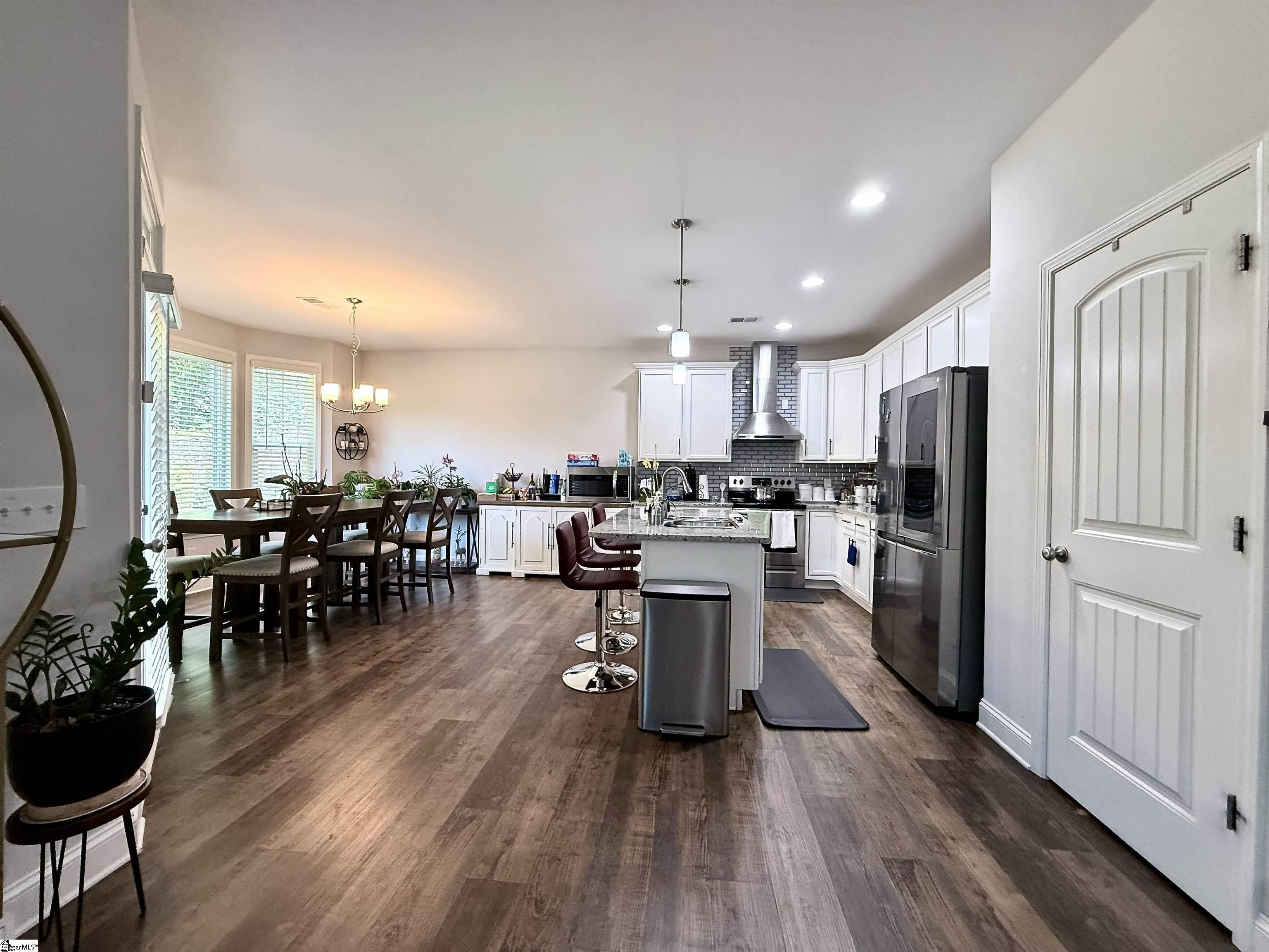 207 Freehold Way Property Photo 12