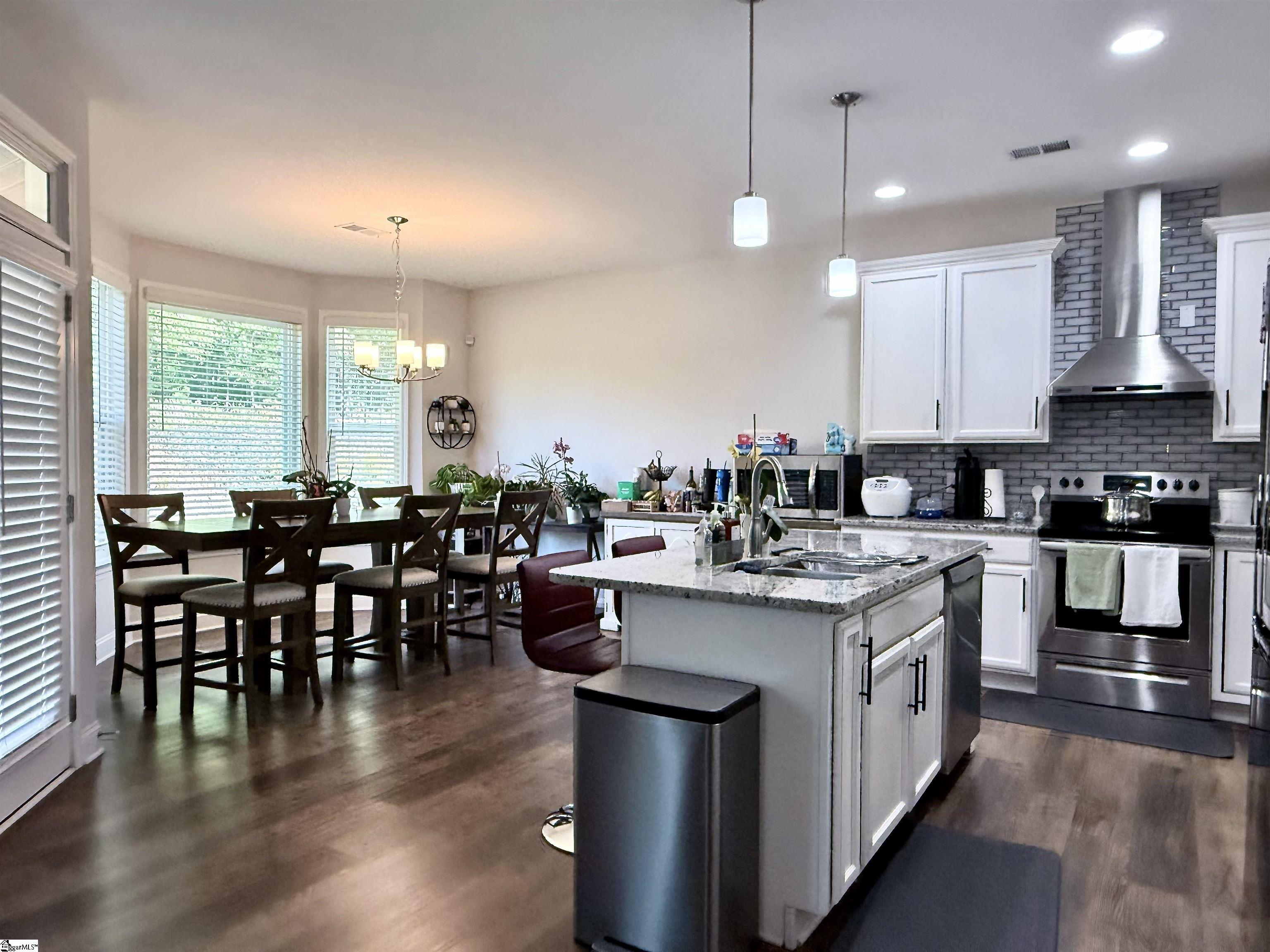 207 Freehold Way Property Photo 13
