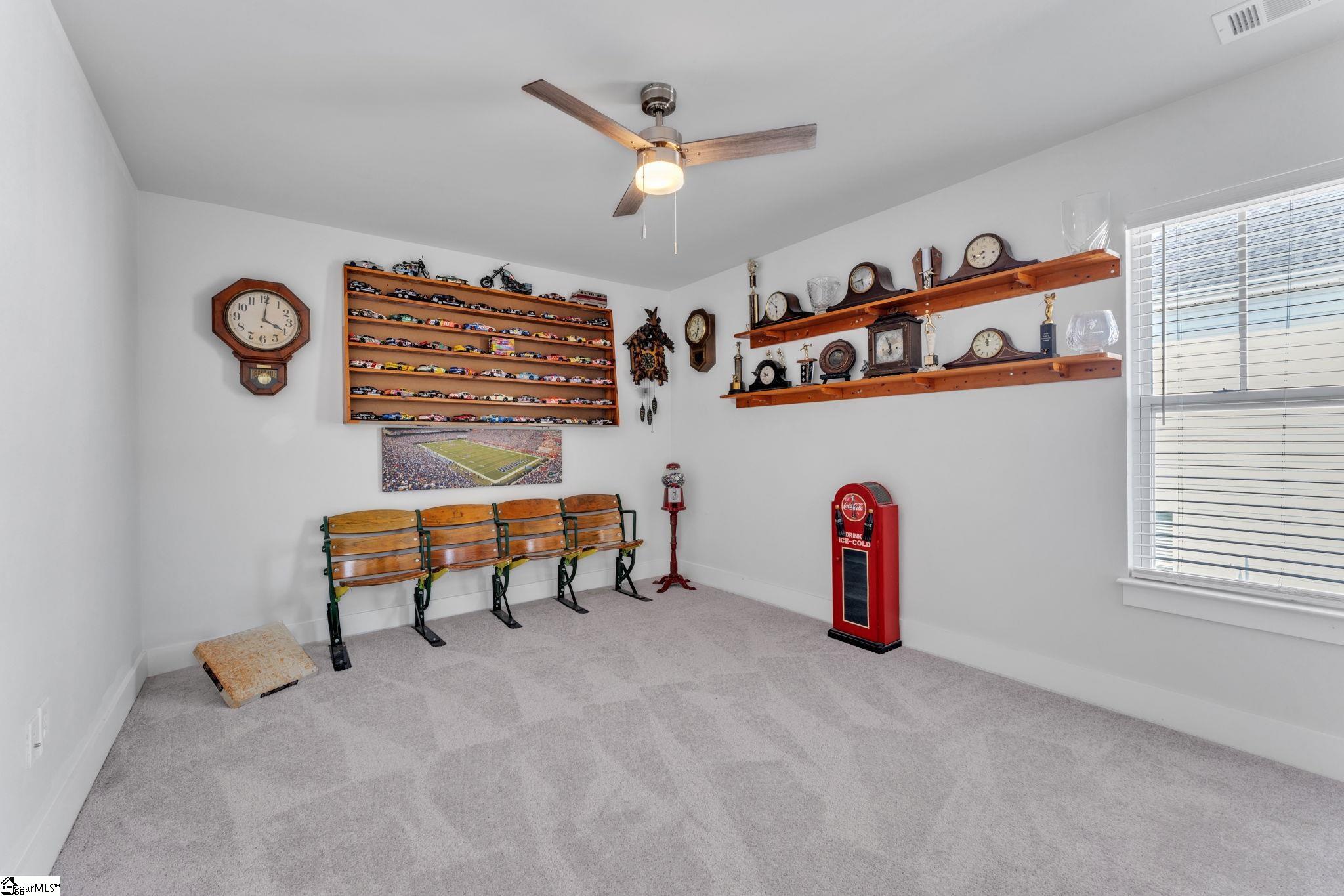 405 Fenwick Drive Property Photo 19