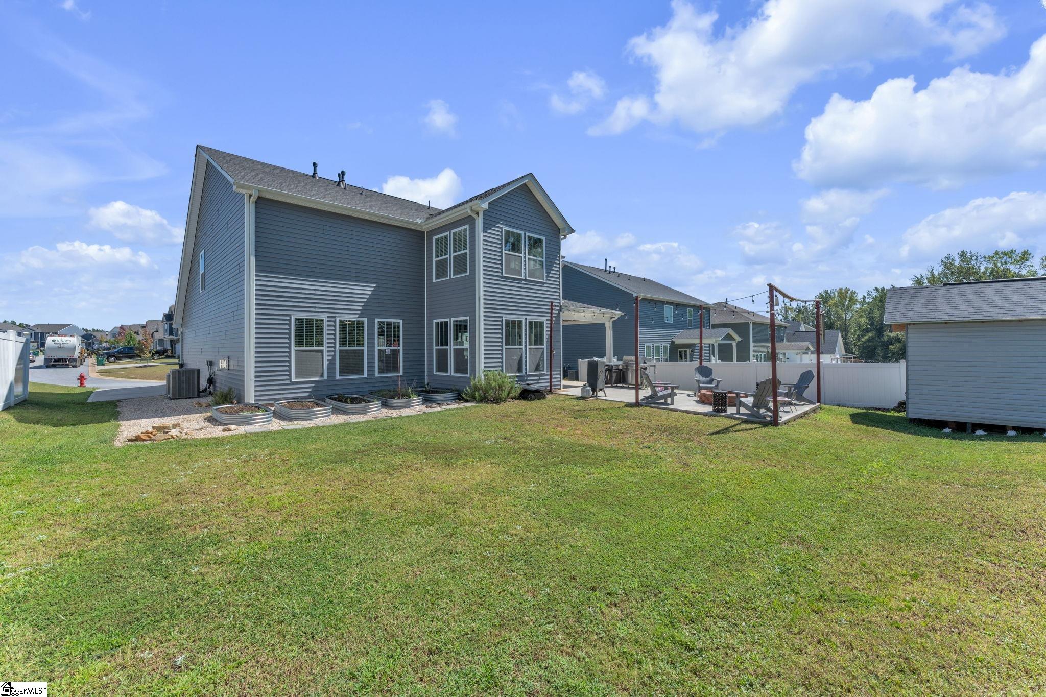 405 Fenwick Drive Property Photo 25