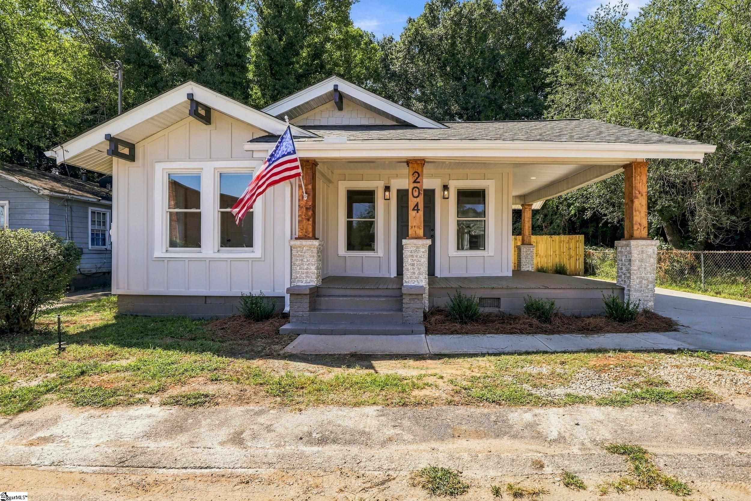 204 Stafford Street Property Photo 1