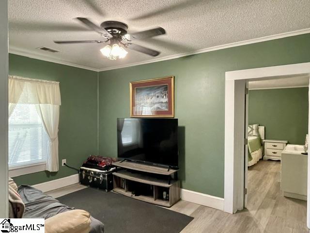 554 Green River Road Property Photo 6