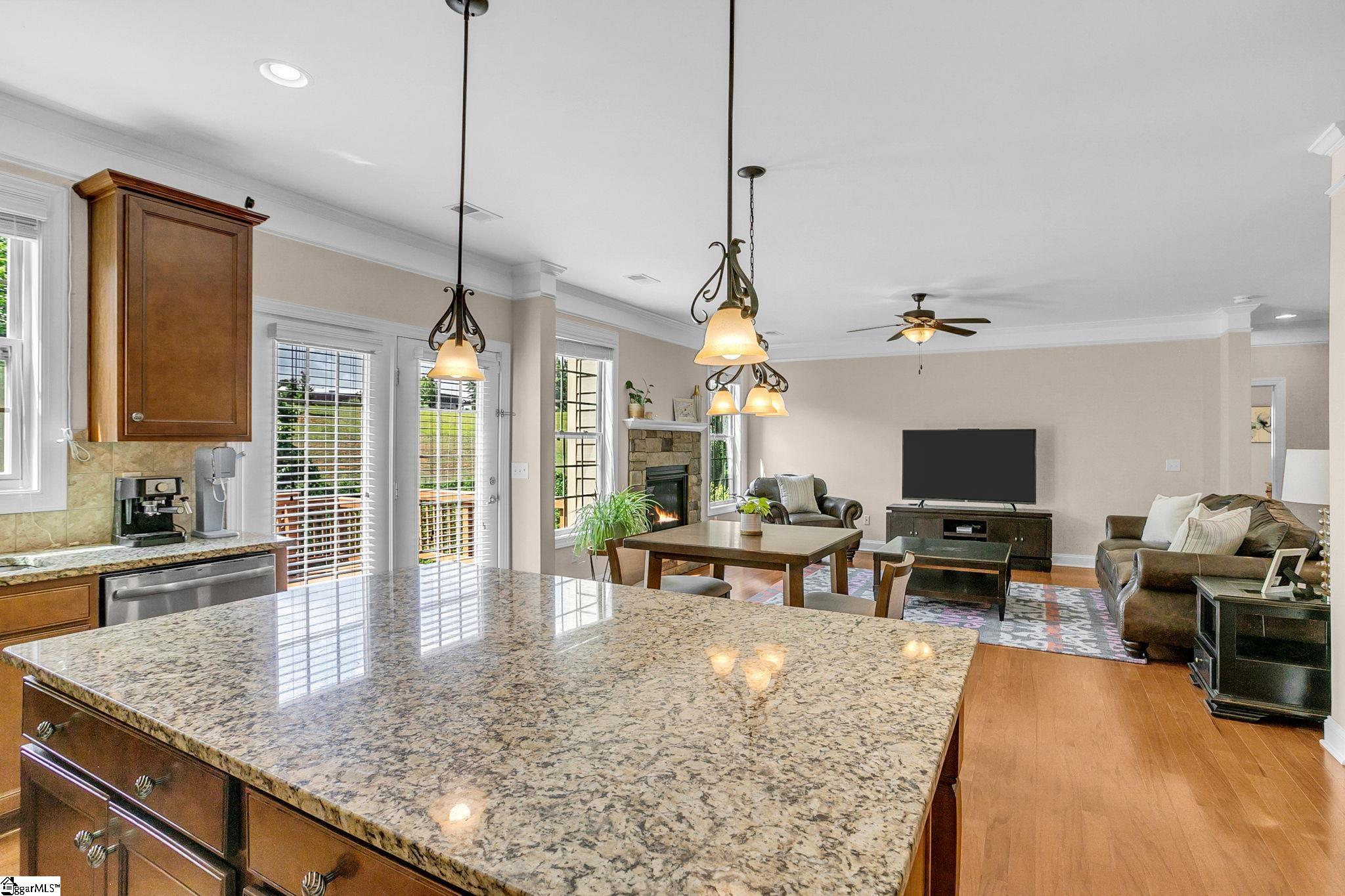31 Wood Hollow Circle Property Photo 15
