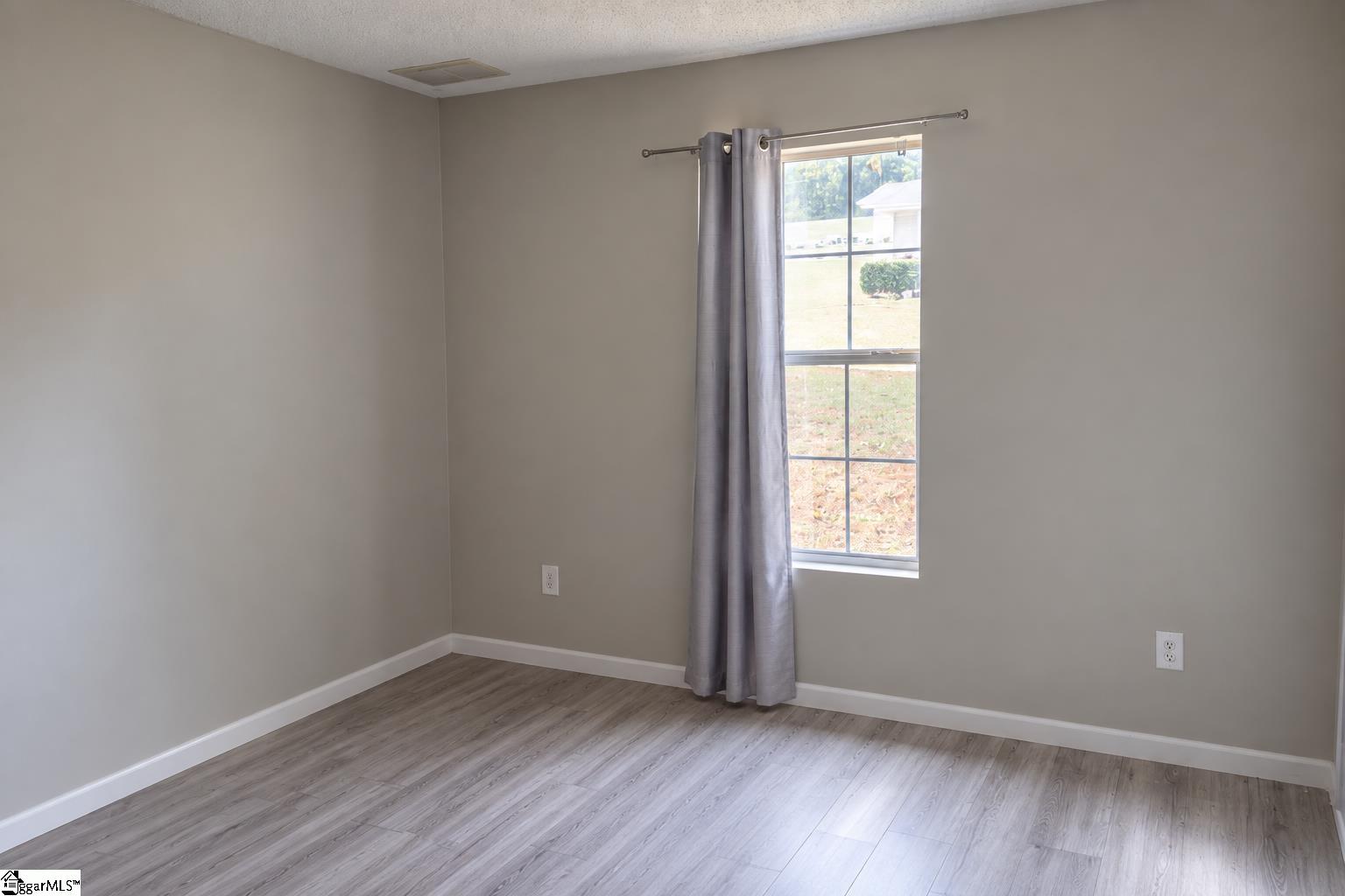 501 Hill Lane Property Photo 12