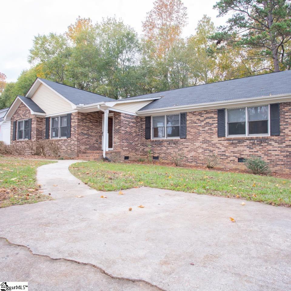 303 Jonesville Road Property Photo 1