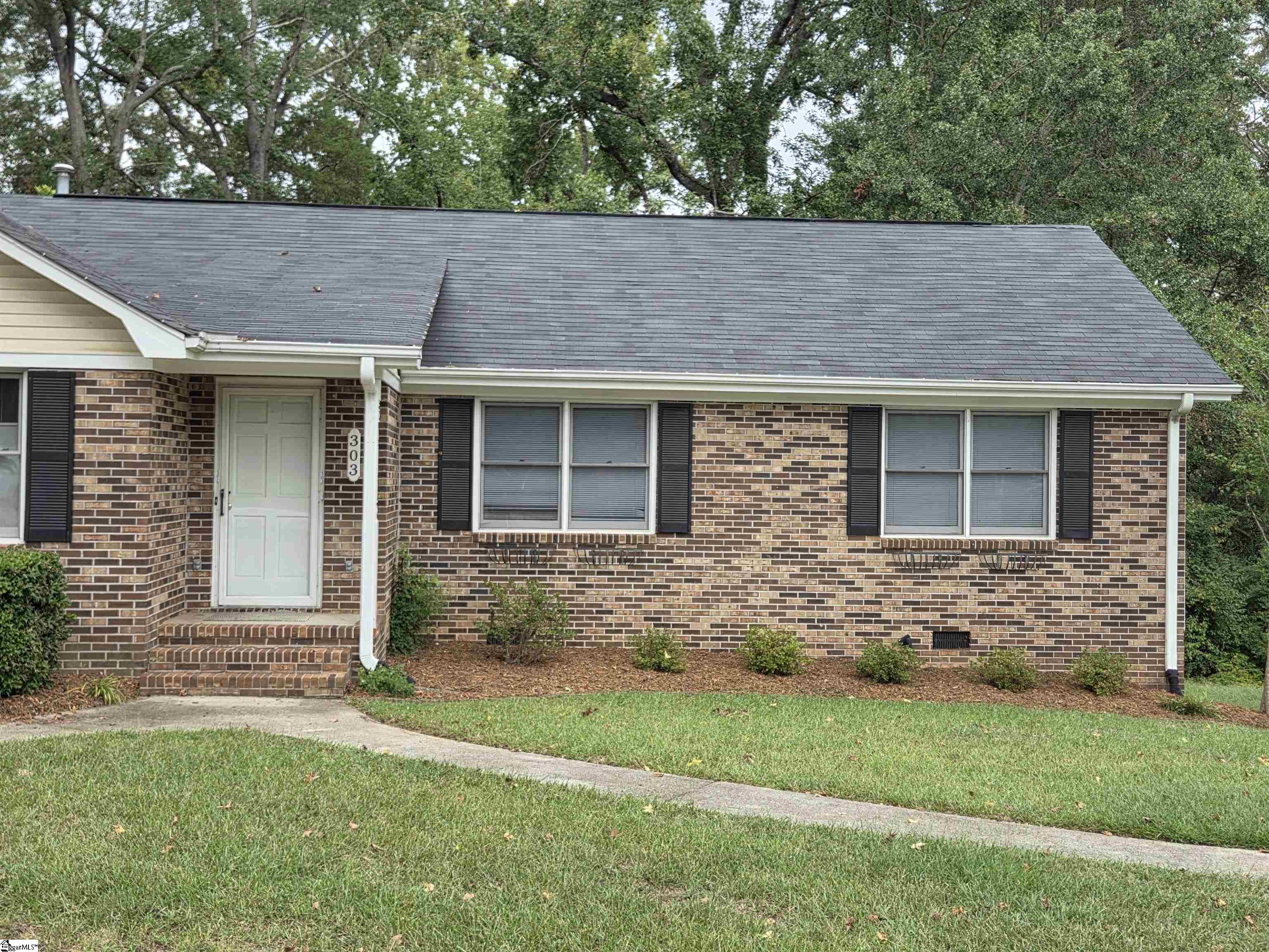 303 Jonesville Road Property Photo 2